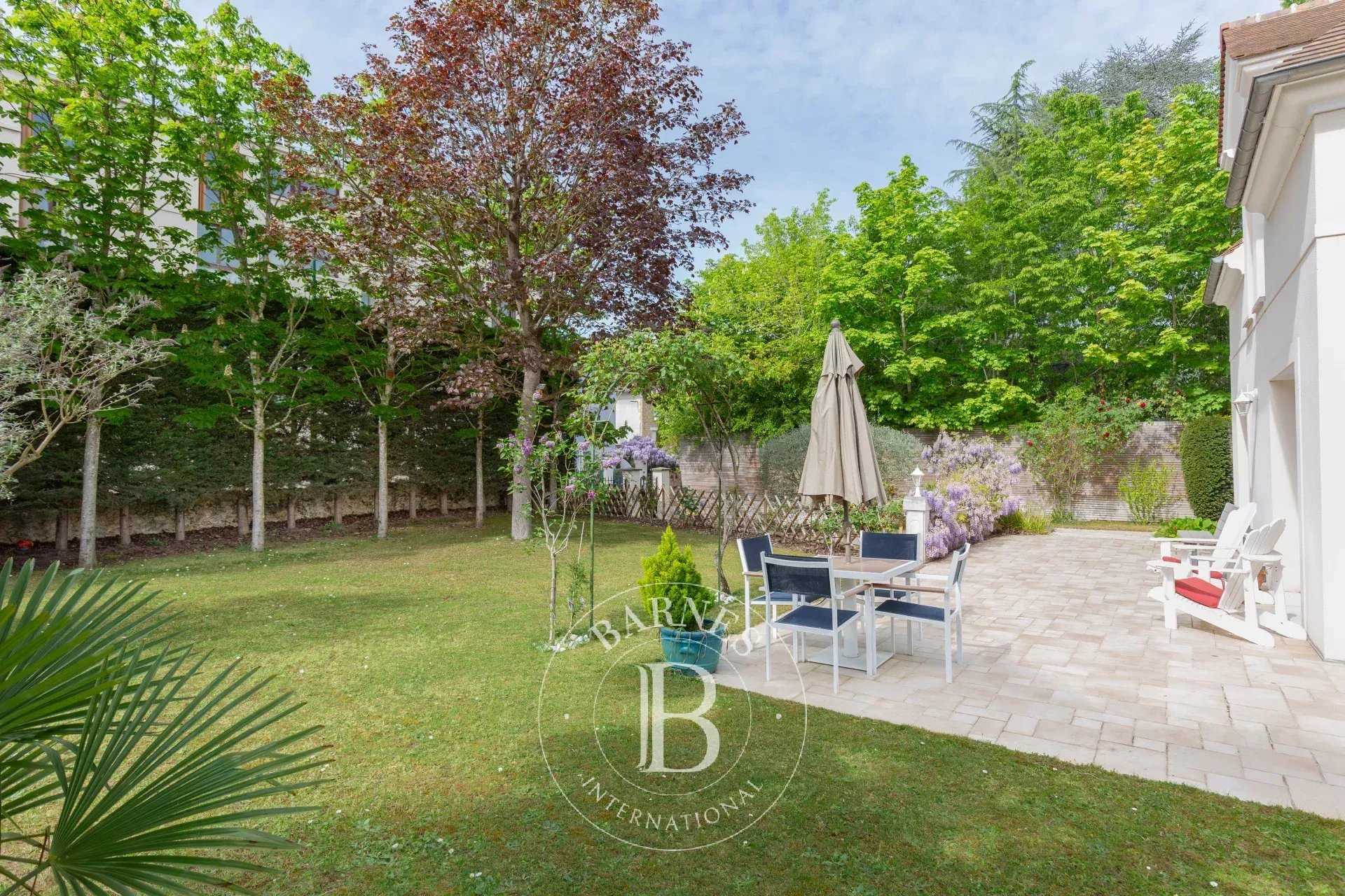 Le Vésinet  - Maison 9 Pi&egrave;ces 5 Chambres