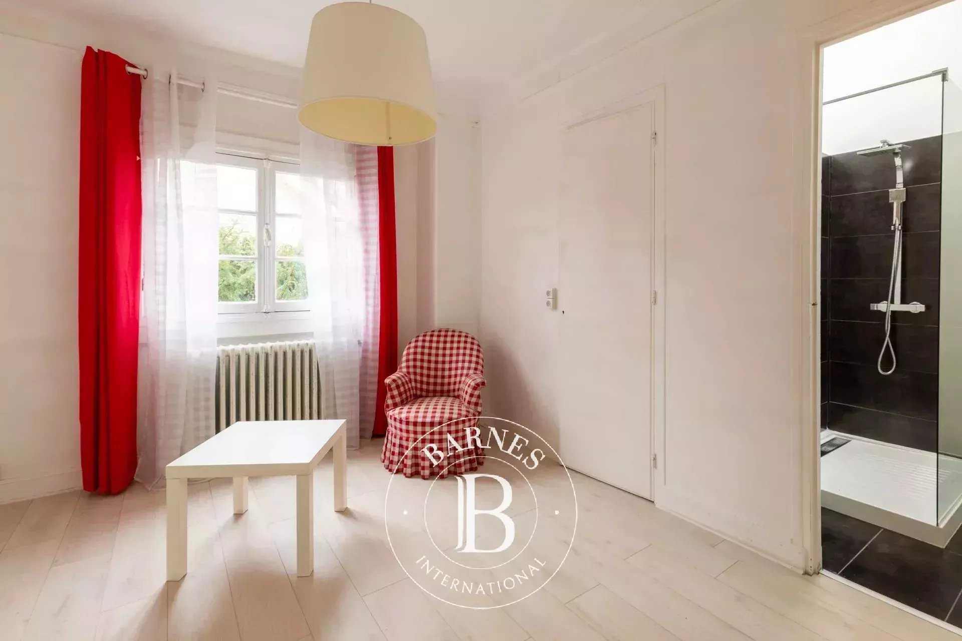 Le Pecq  - Maison 9 Pièces 5 Chambres