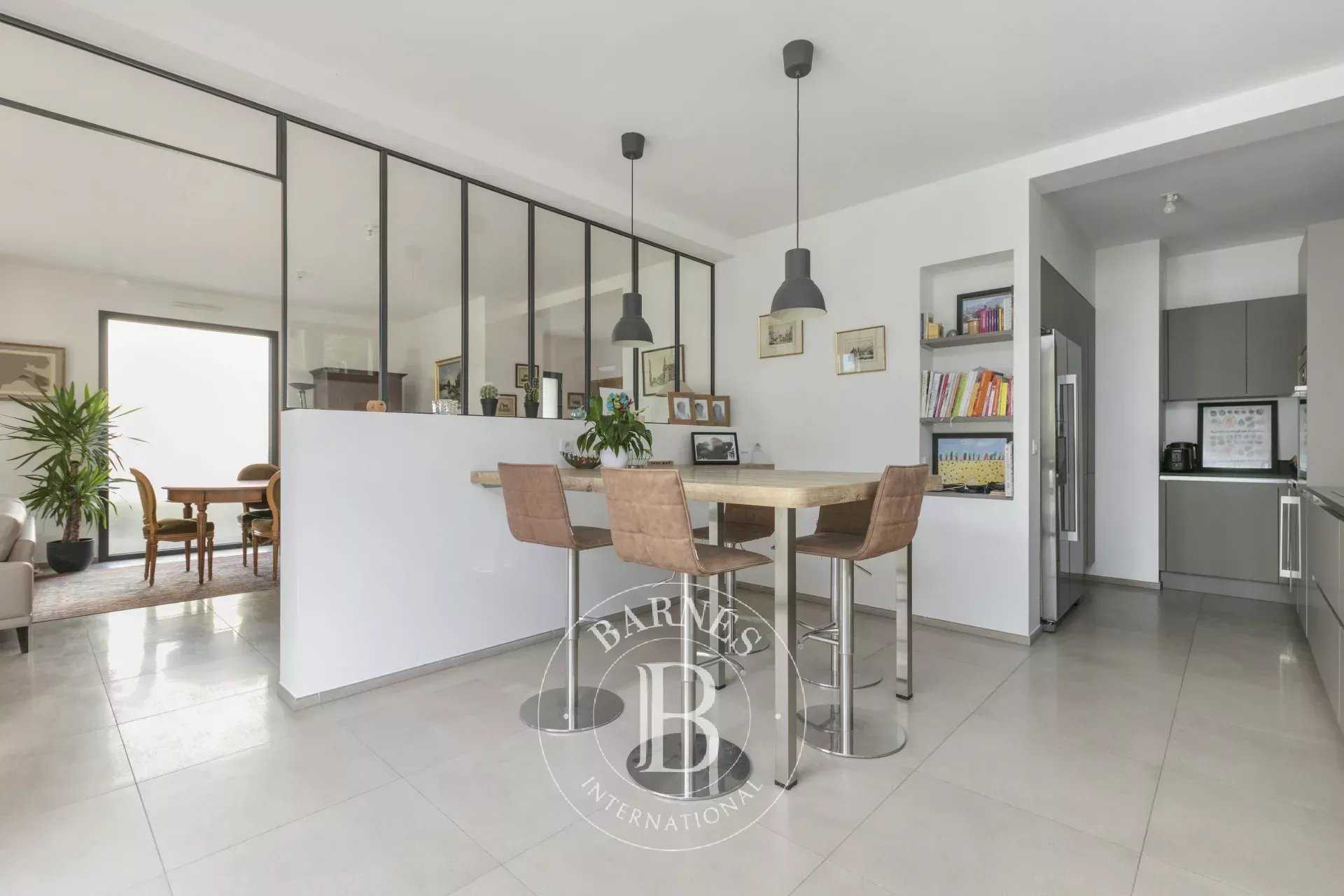 Saint-Germain-en-Laye  - House 5 Bedrooms