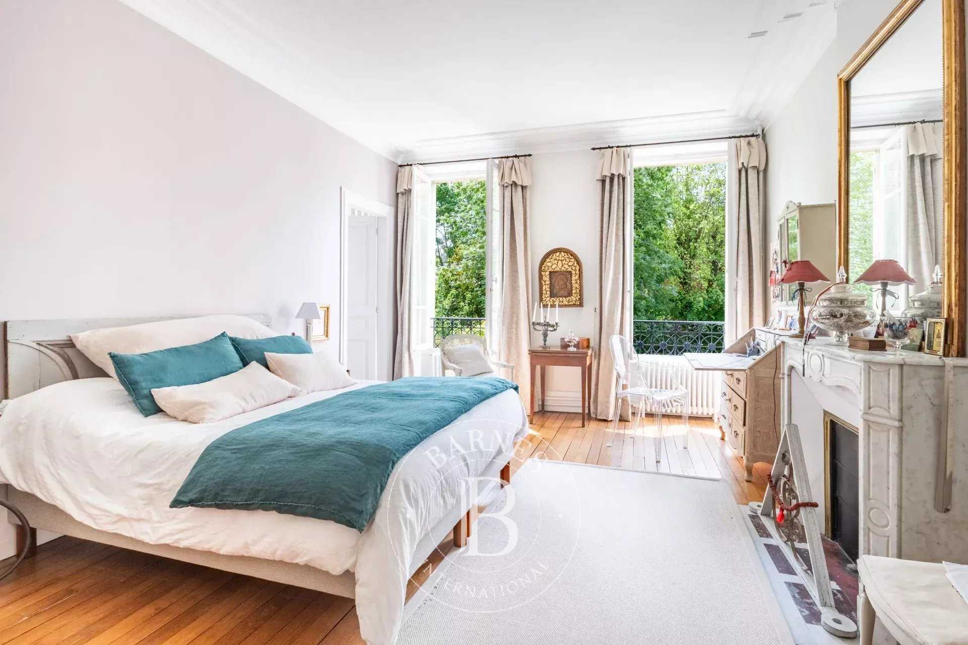 Saint-Germain-en-Laye  - Appartement 8 Pi&egrave;ces 3 Chambres