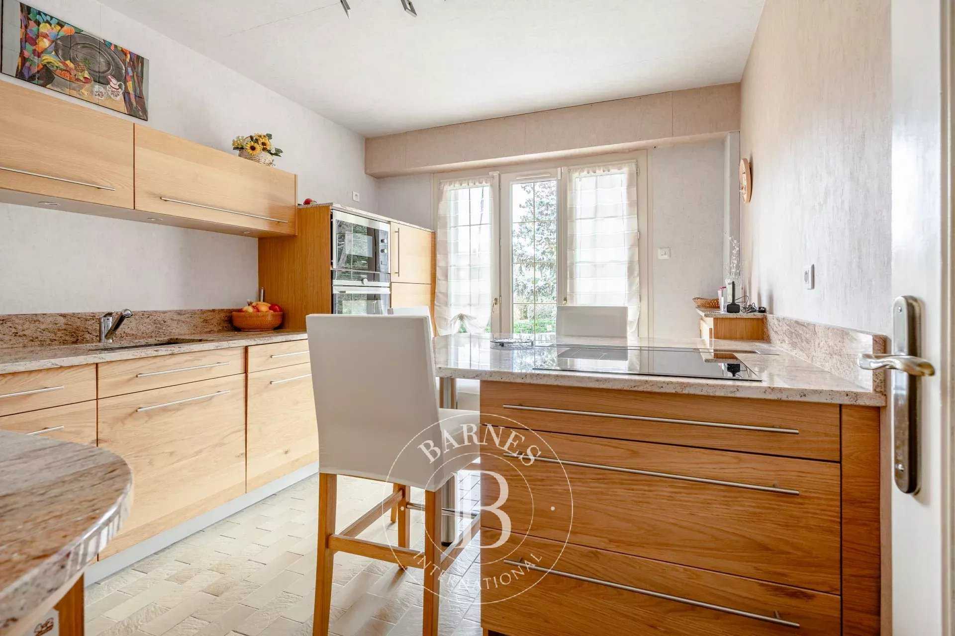 Villennes-sur-Seine  - Maison 8 Pièces 5 Chambres