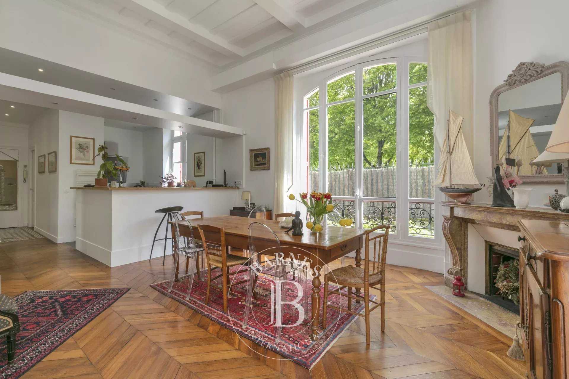 Saint-Germain-en-Laye  - Appartement 6 Pièces 2 Chambres
