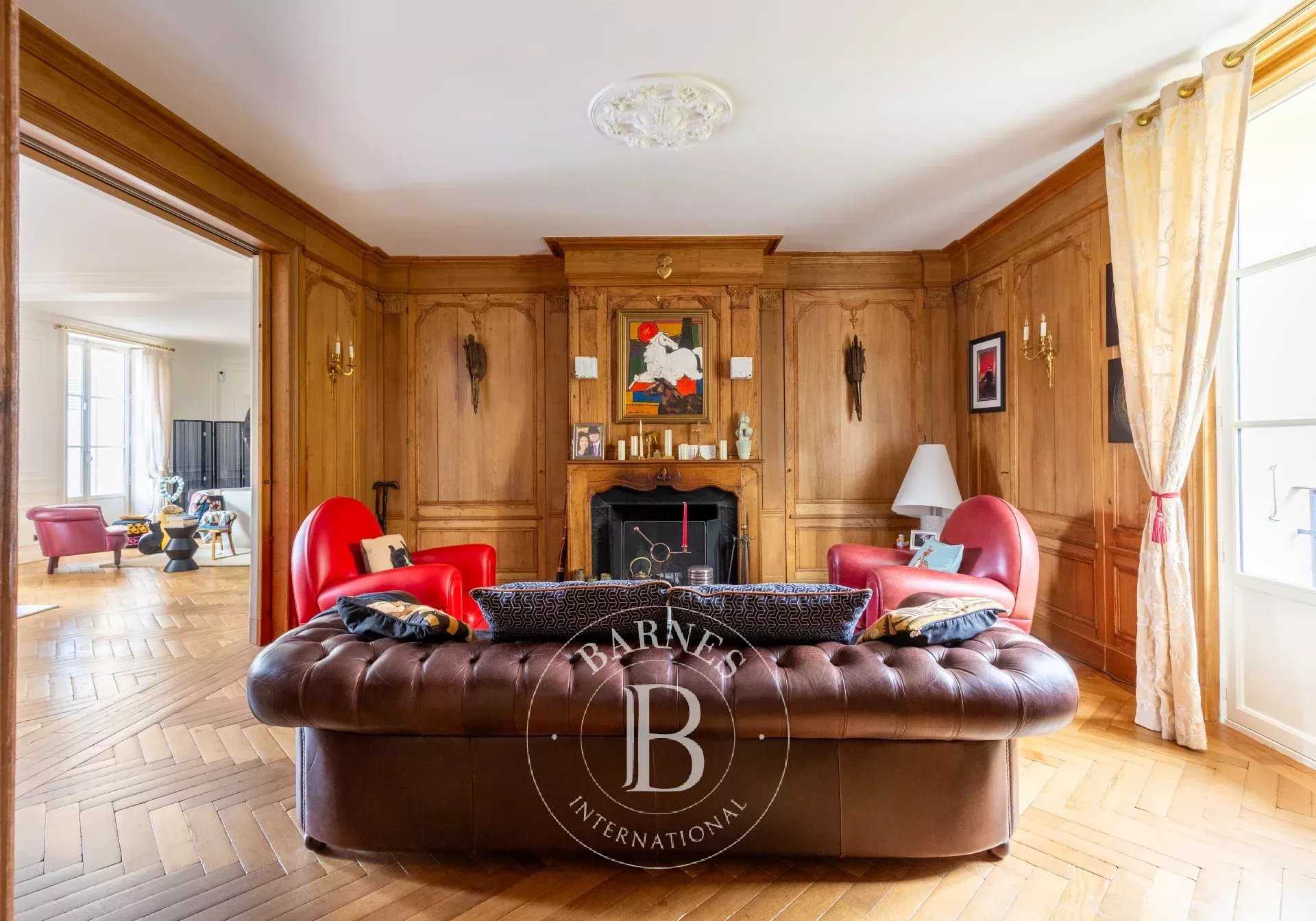 Saint-Germain-en-Laye  - House 8 Bedrooms