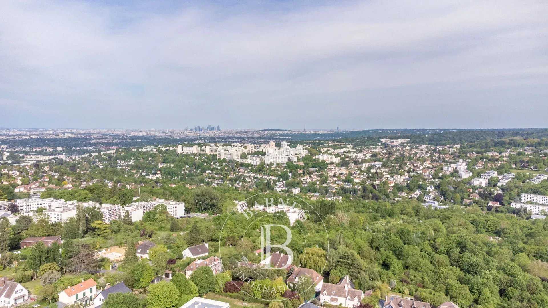 Saint-Germain-en-Laye  - Maison 8 Pi&egrave;ces 6 Chambres