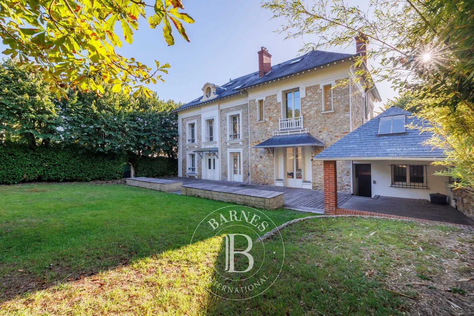 Triel-sur-Seine  - Maison 8 Pièces 5 Chambres