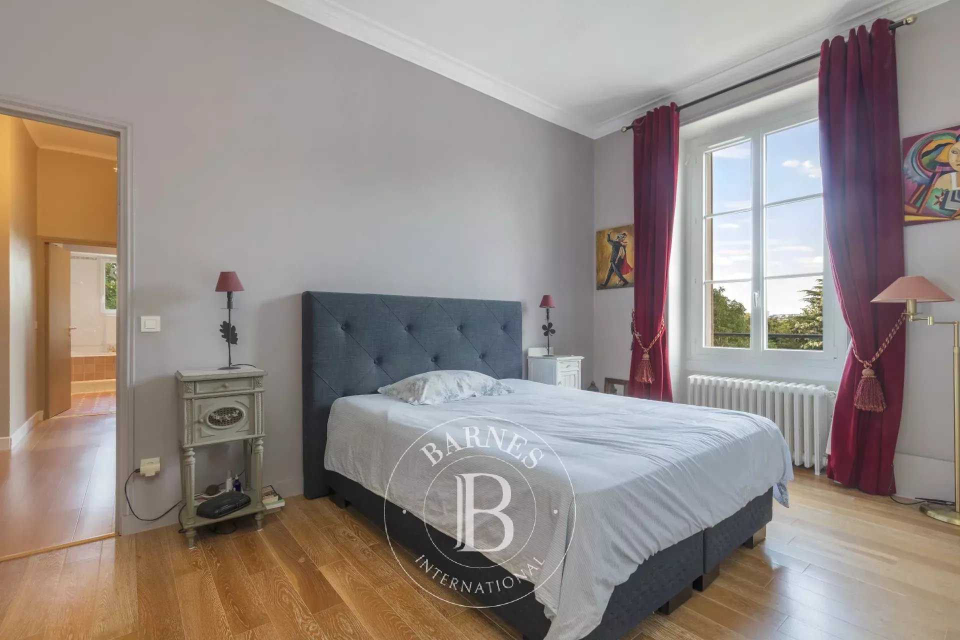 Croissy-sur-Seine  - Appartement 6 Pièces 4 Chambres