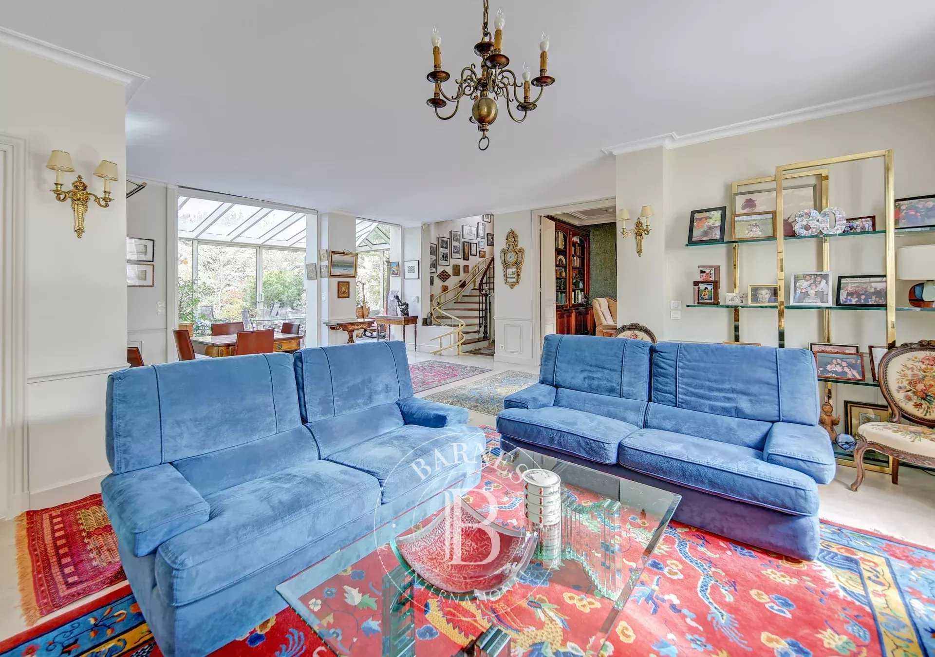 Saint-Germain-en-Laye  - House 6 Bedrooms