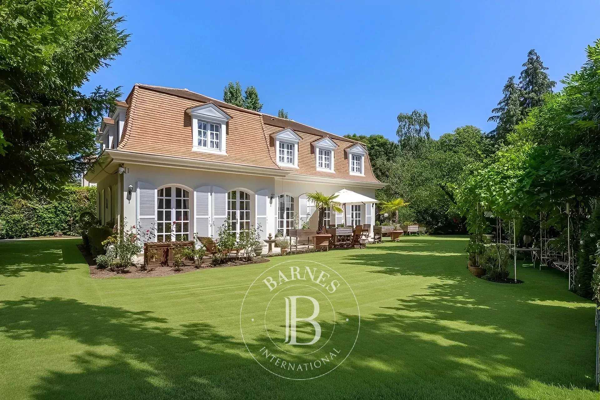 Maisons-Laffitte  - Maison 10 Pi&egrave;ces 5 Chambres