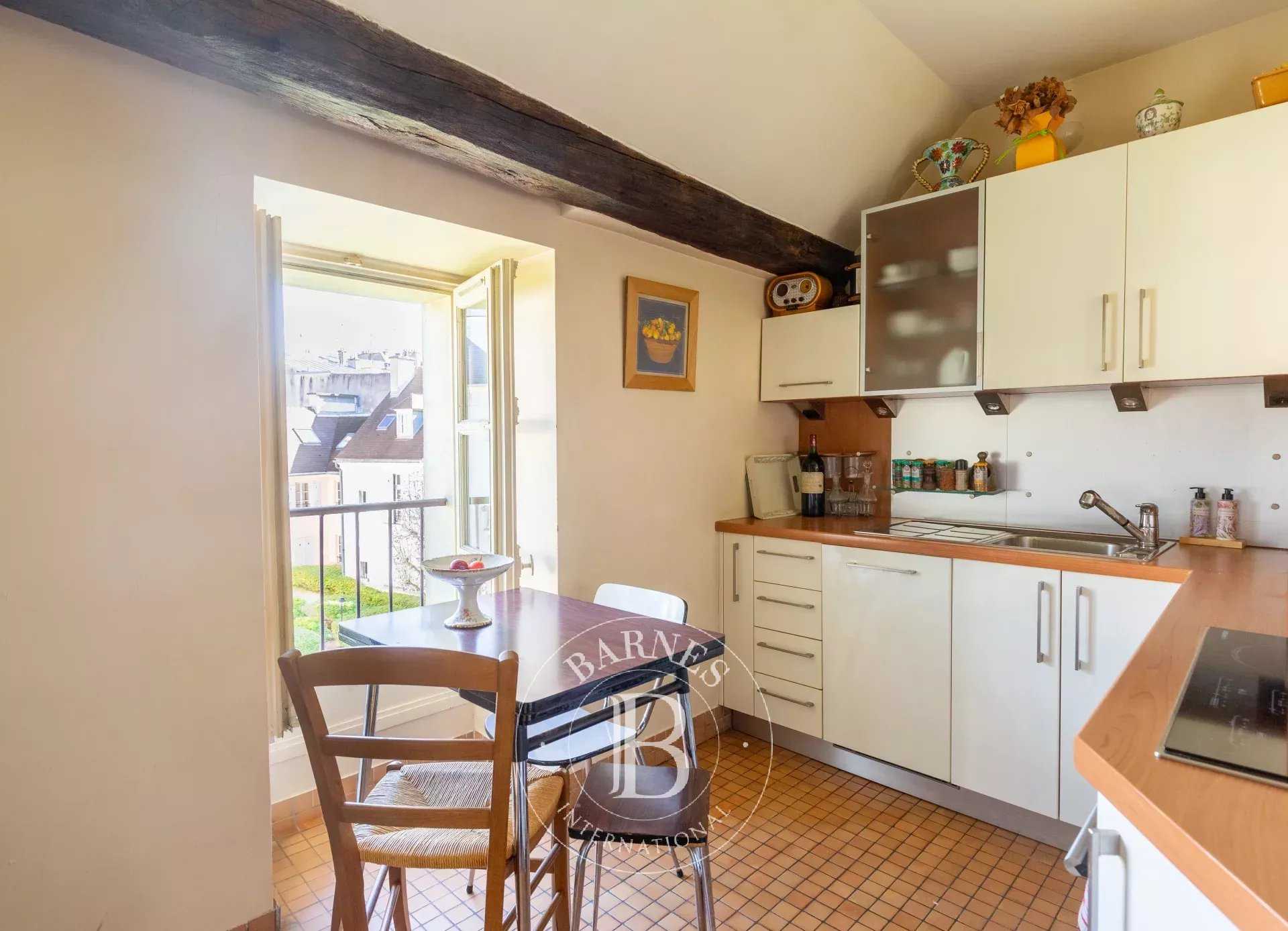 Saint-Germain-en-Laye  - Appartement 4 Pièces 2 Chambres