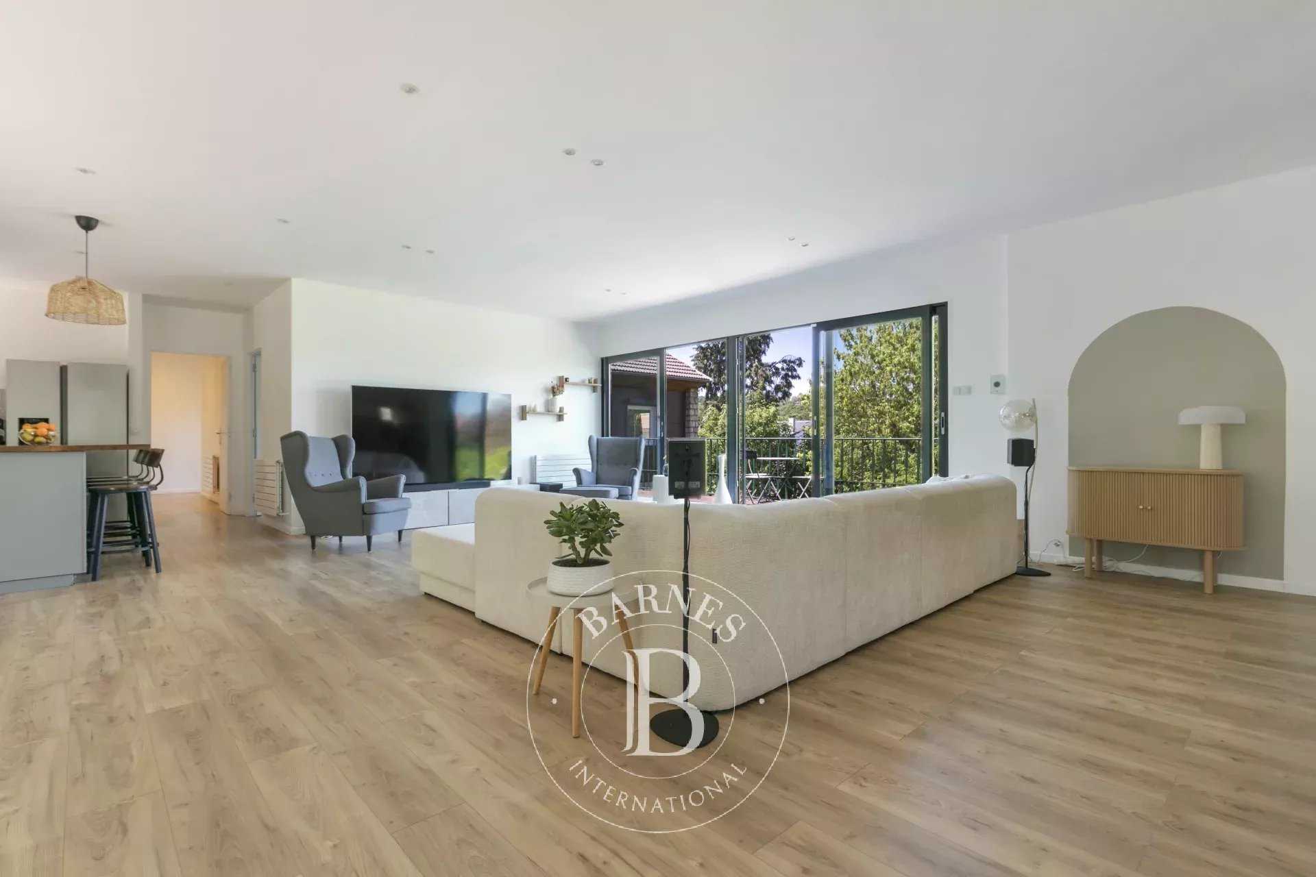 Le Pecq  - Maison 8 Pièces 5 Chambres
