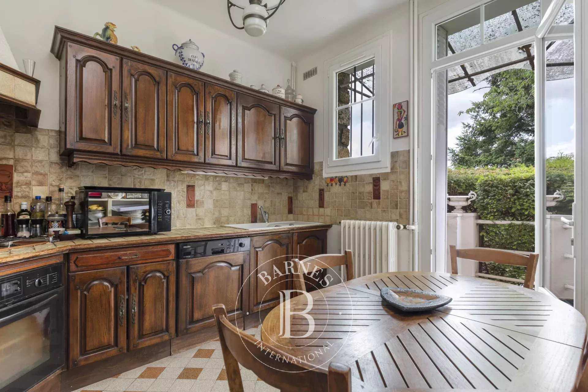 Chatou  - Maison 5 Pièces 3 Chambres