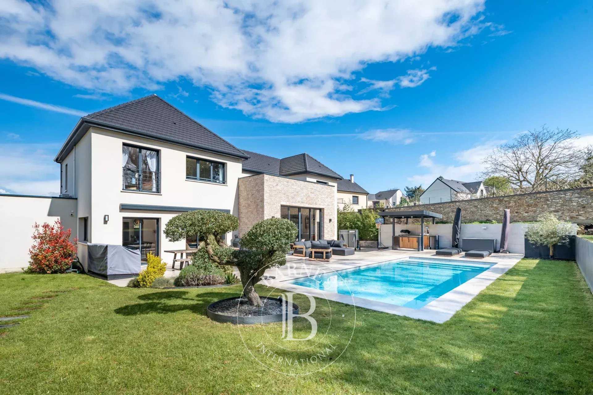 Orgeval  - Maison 8 Pi&egrave;ces