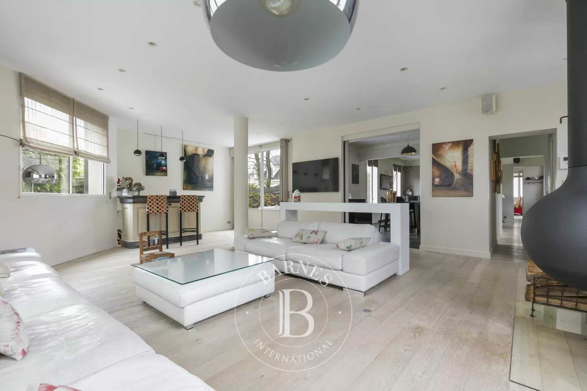 Le Vésinet  - Propriété 8 Pi&egrave;ces 5 Chambres