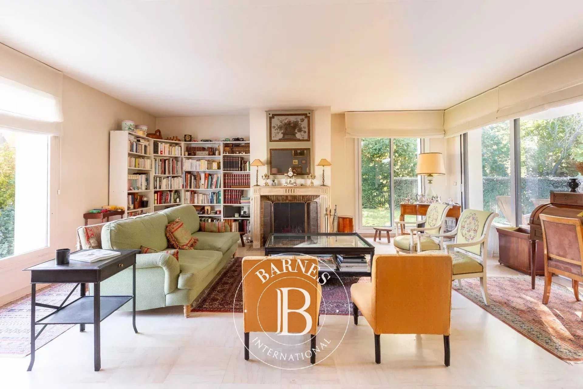 Le Pecq  - Maison 9 Pièces 5 Chambres