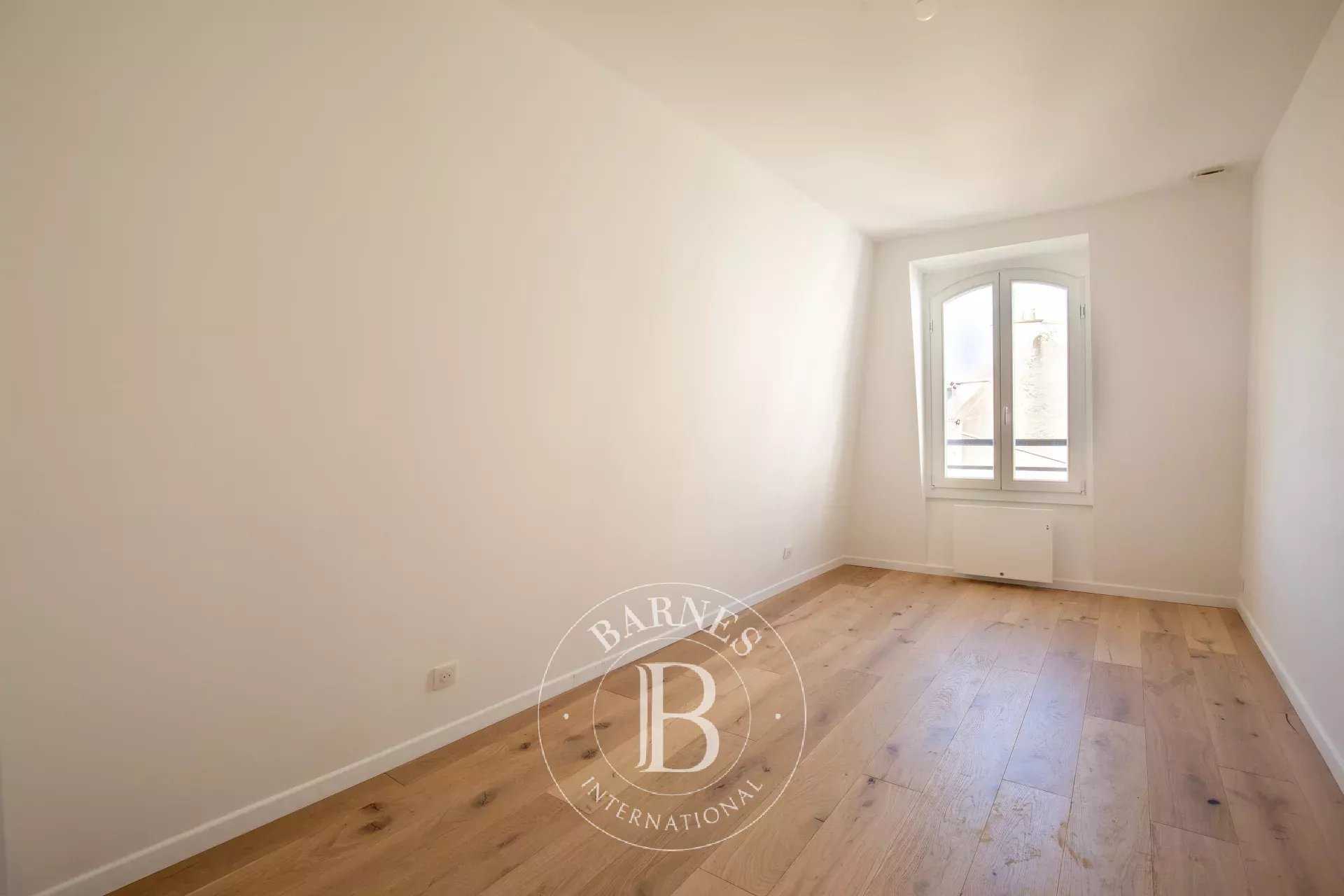 Saint-Germain-en-Laye  - Appartement 2 Pièces, 1 Chambre