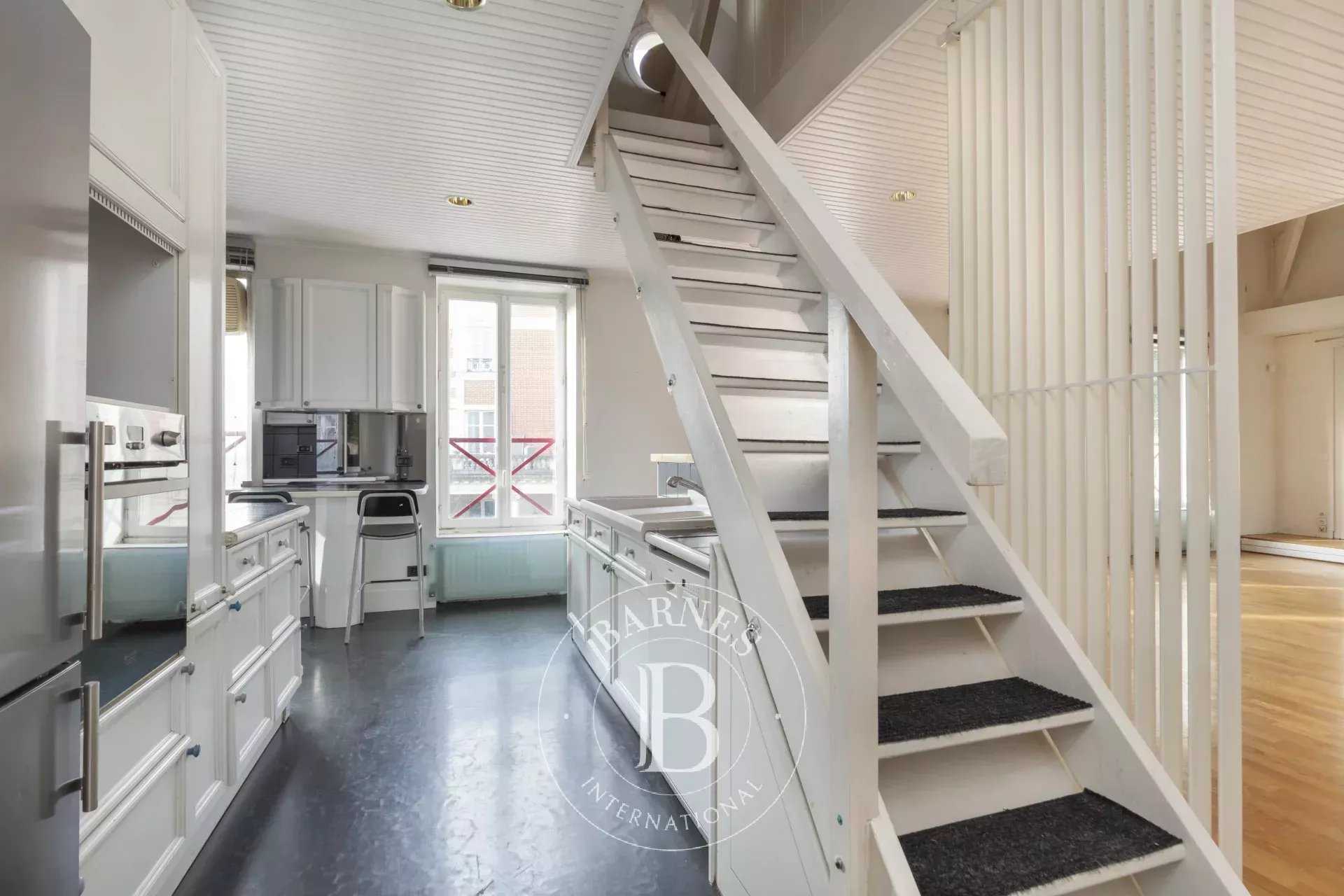 Le Mesnil-le-Roi  - House 3 Bedrooms