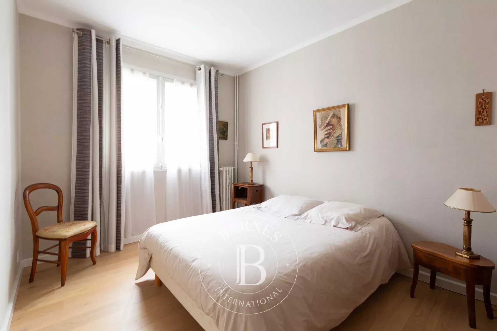 Saint-Germain-en-Laye  - Piso 5 Cuartos 3 Habitaciones