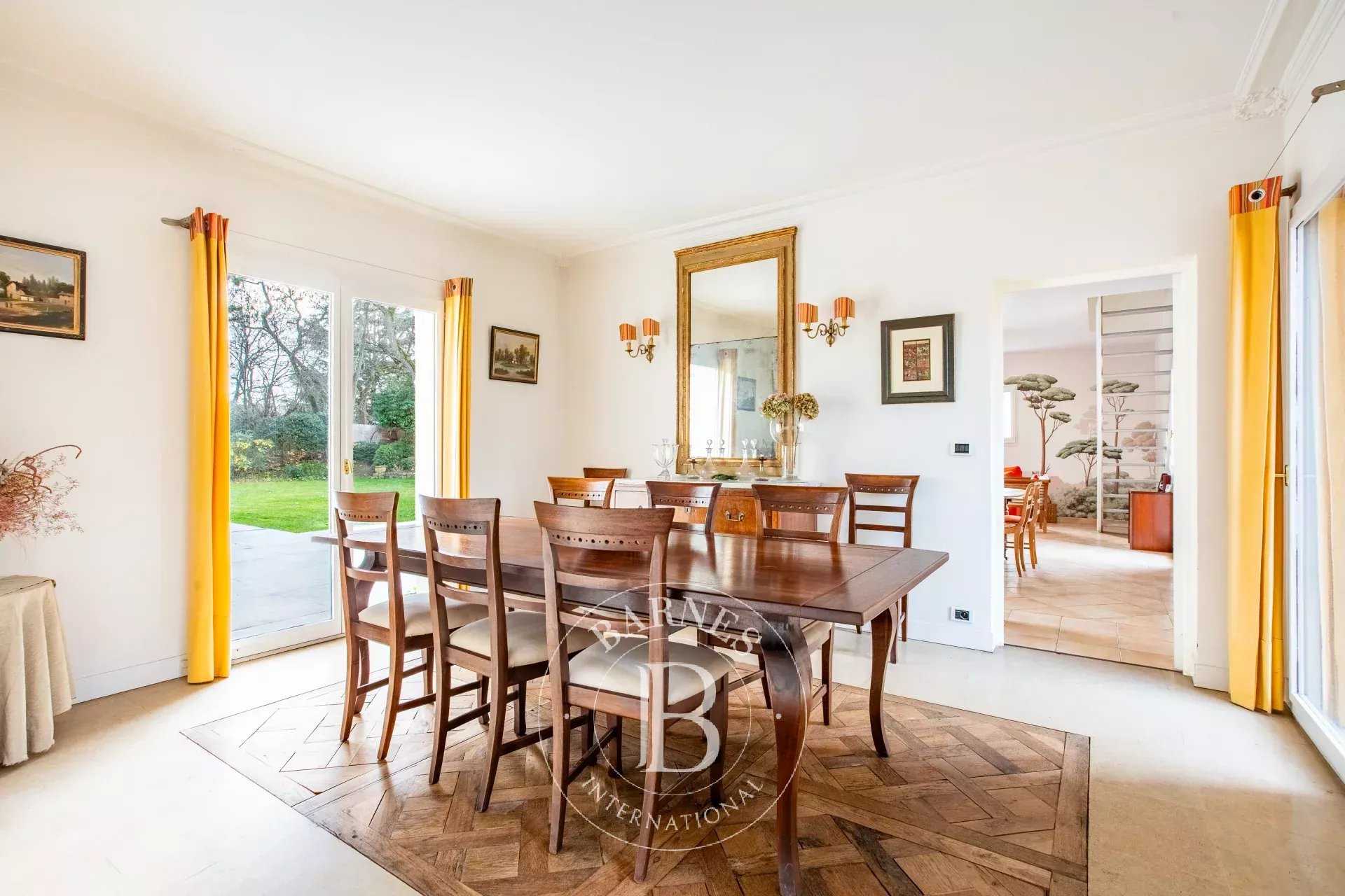 Le Vésinet  - Maison 9 Pi&egrave;ces 5 Chambres