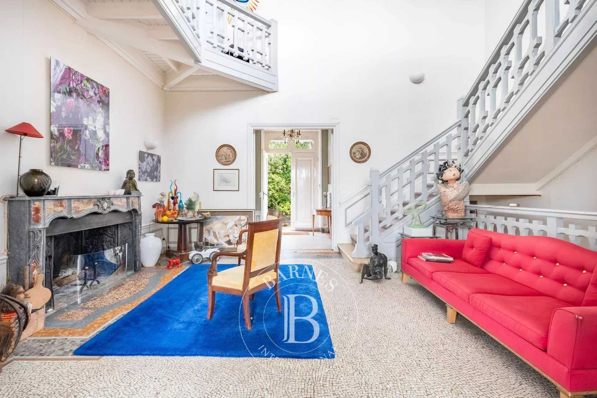 Vaux-sur-Seine  - Propriété 12 Pi&egrave;ces 7 Chambres