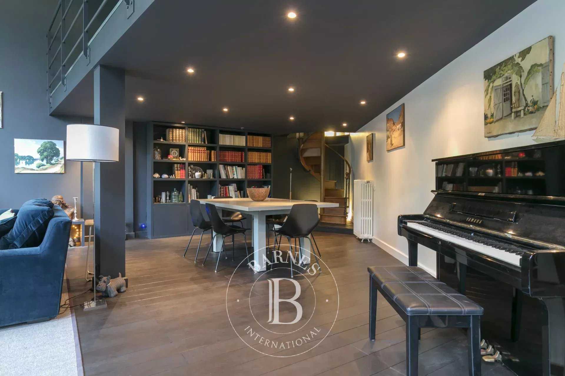 Le Vésinet  - Maison 9 Pièces 4 Chambres