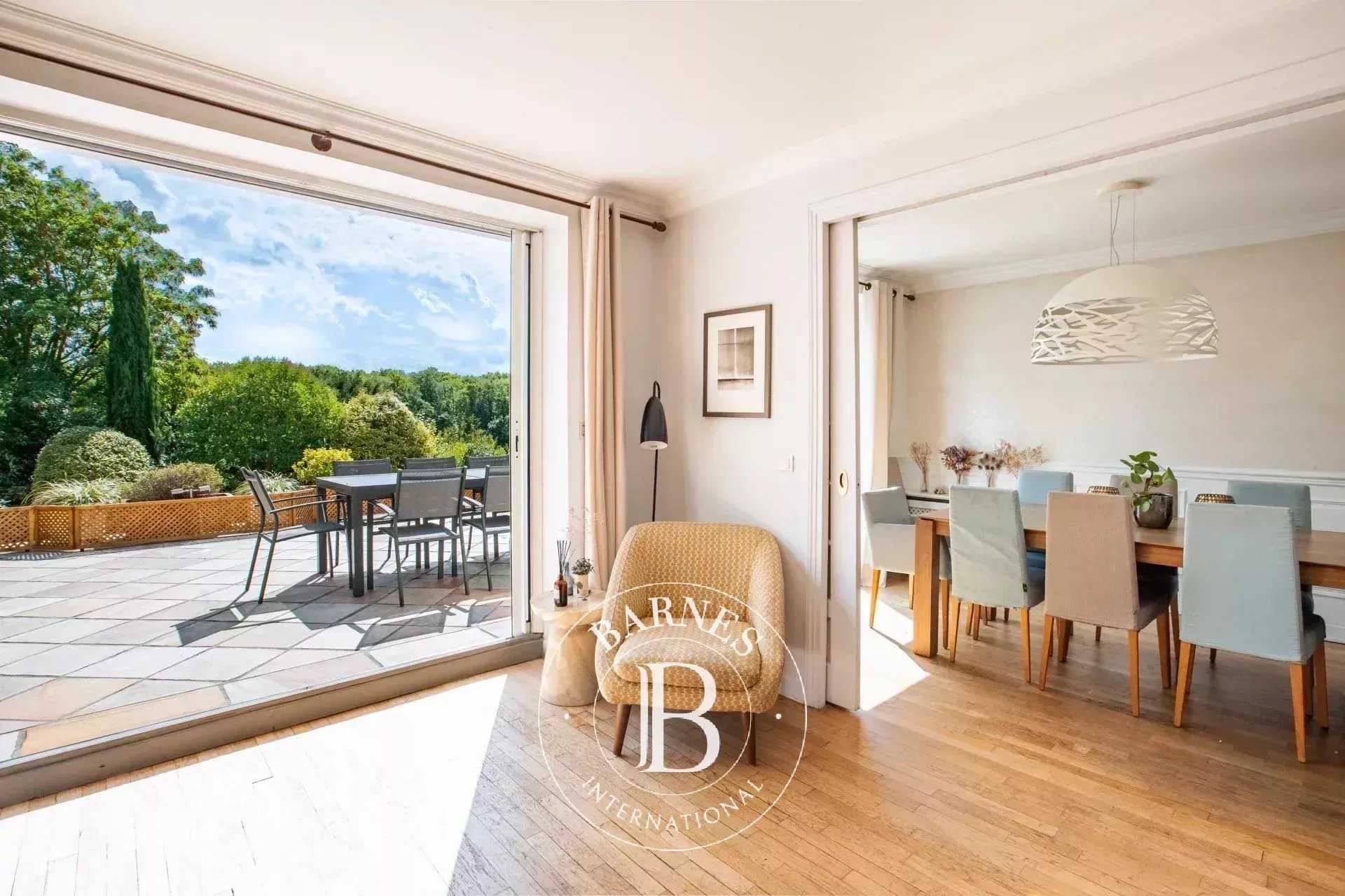 Saint-Germain-en-Laye  - House 7 Bedrooms