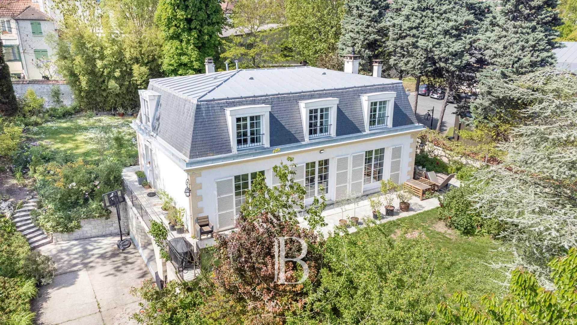 Andrésy  - Maison 8 Pi&egrave;ces 5 Chambres