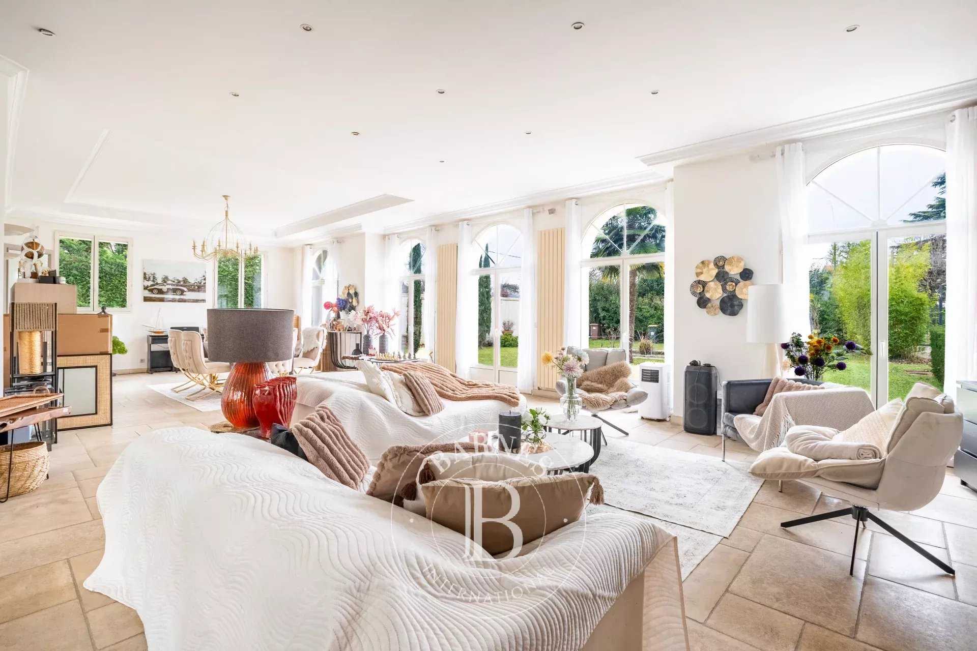 Le Vésinet  - Maison 10 Pi&egrave;ces