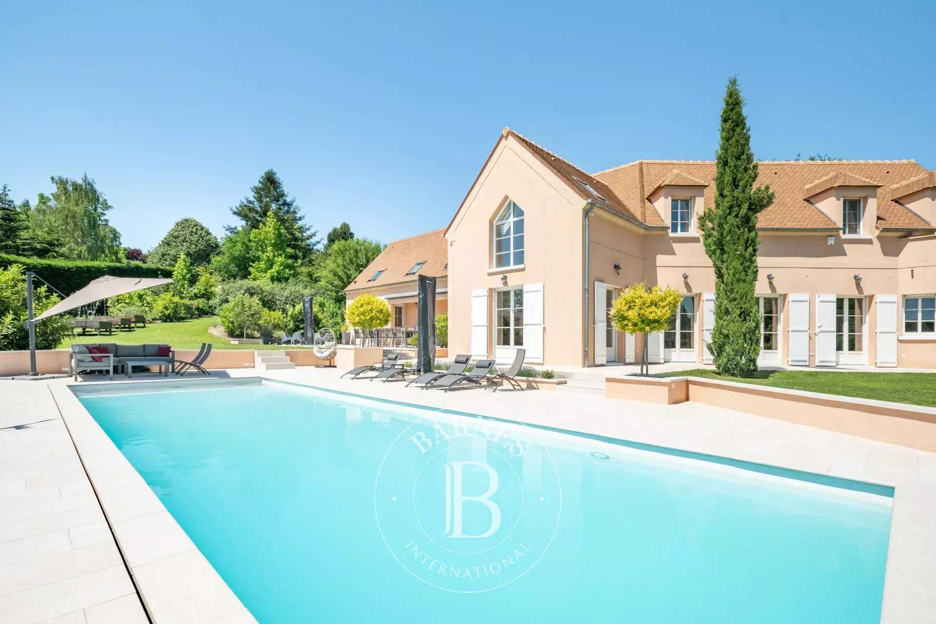 Saint-Germain-en-Laye  - House 5 Bedrooms