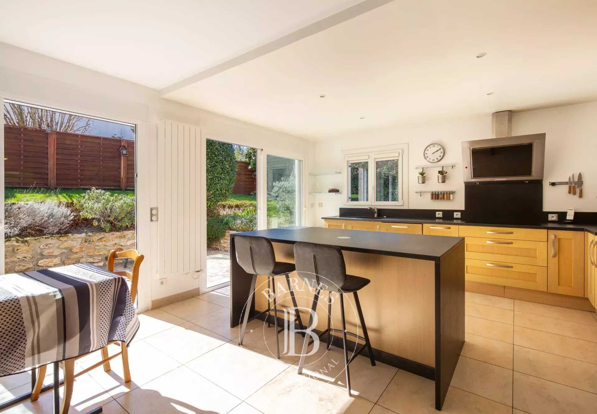 Mareil-Marly  - Maison 9 Pi&egrave;ces 5 Chambres