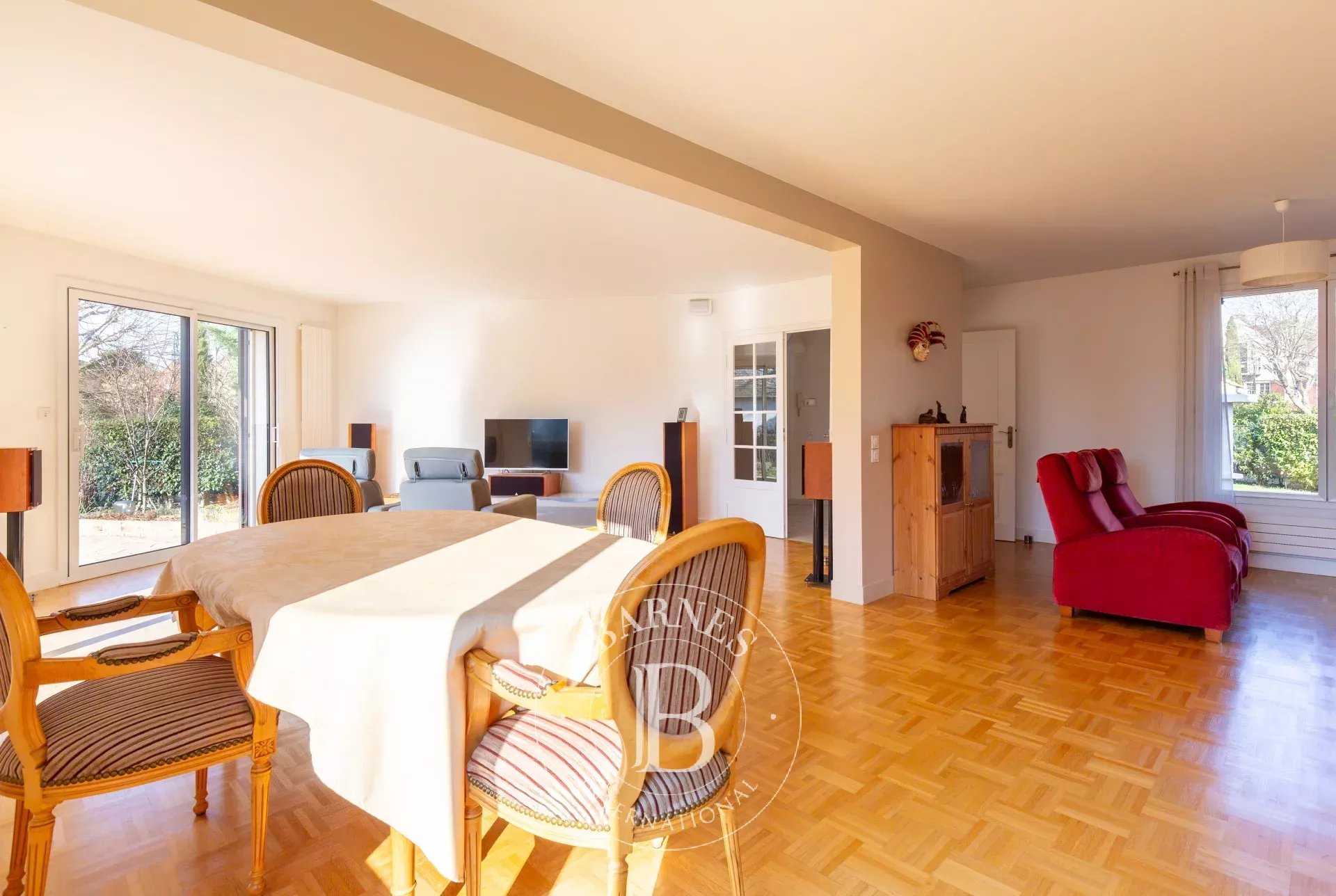 Croissy-sur-Seine  - Maison 8 Pièces 5 Chambres