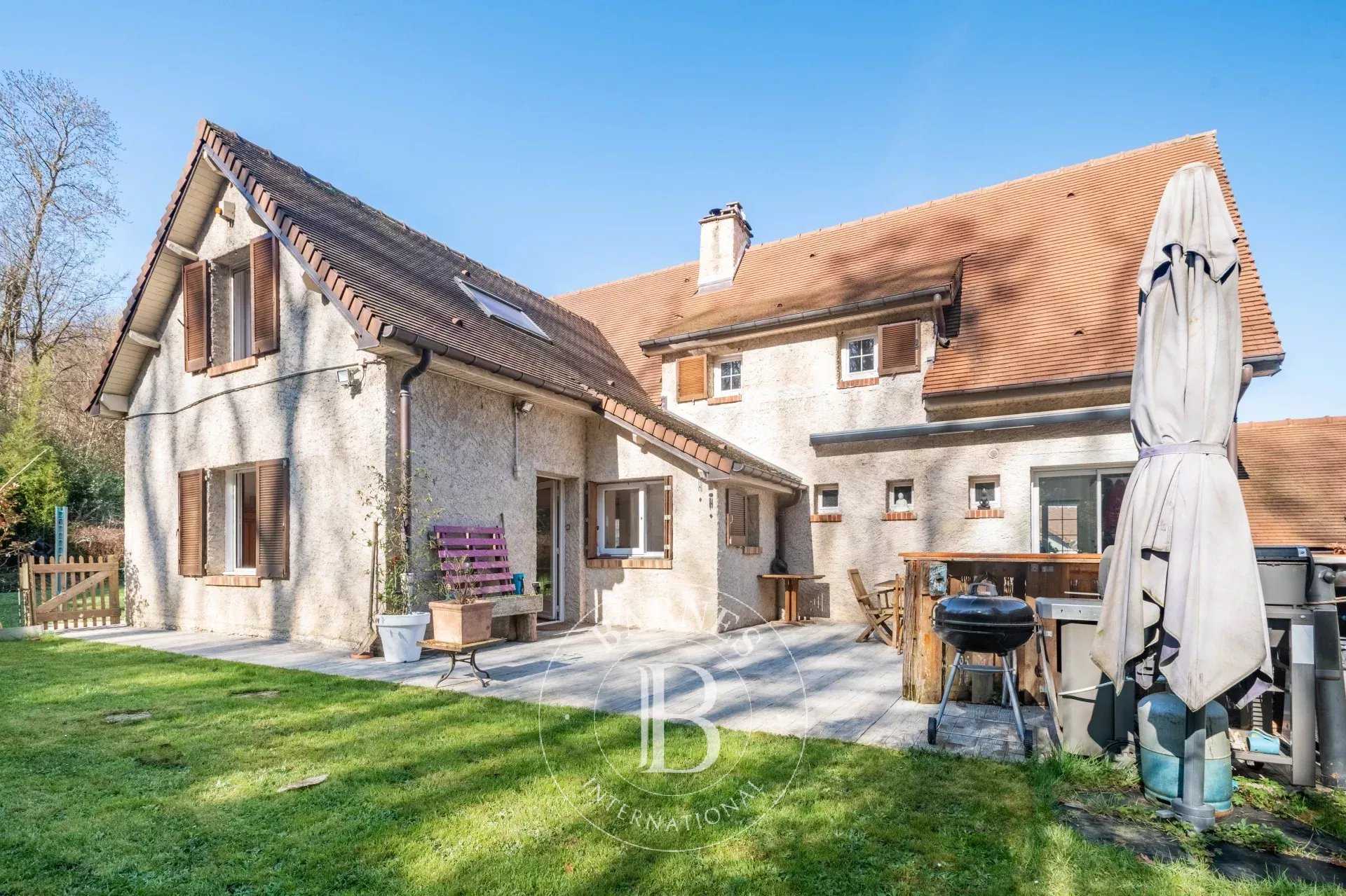 Aigremont  - Maison 7 Pi&egrave;ces 5 Chambres