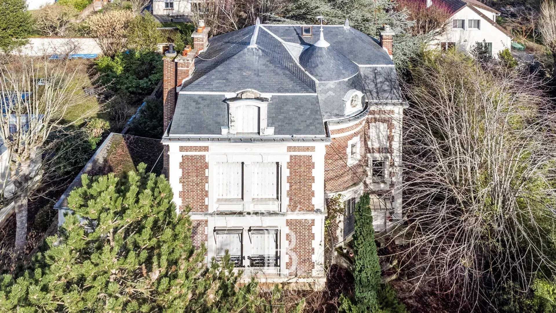 Chatou  - Maison 8 Pi&egrave;ces 5 Chambres