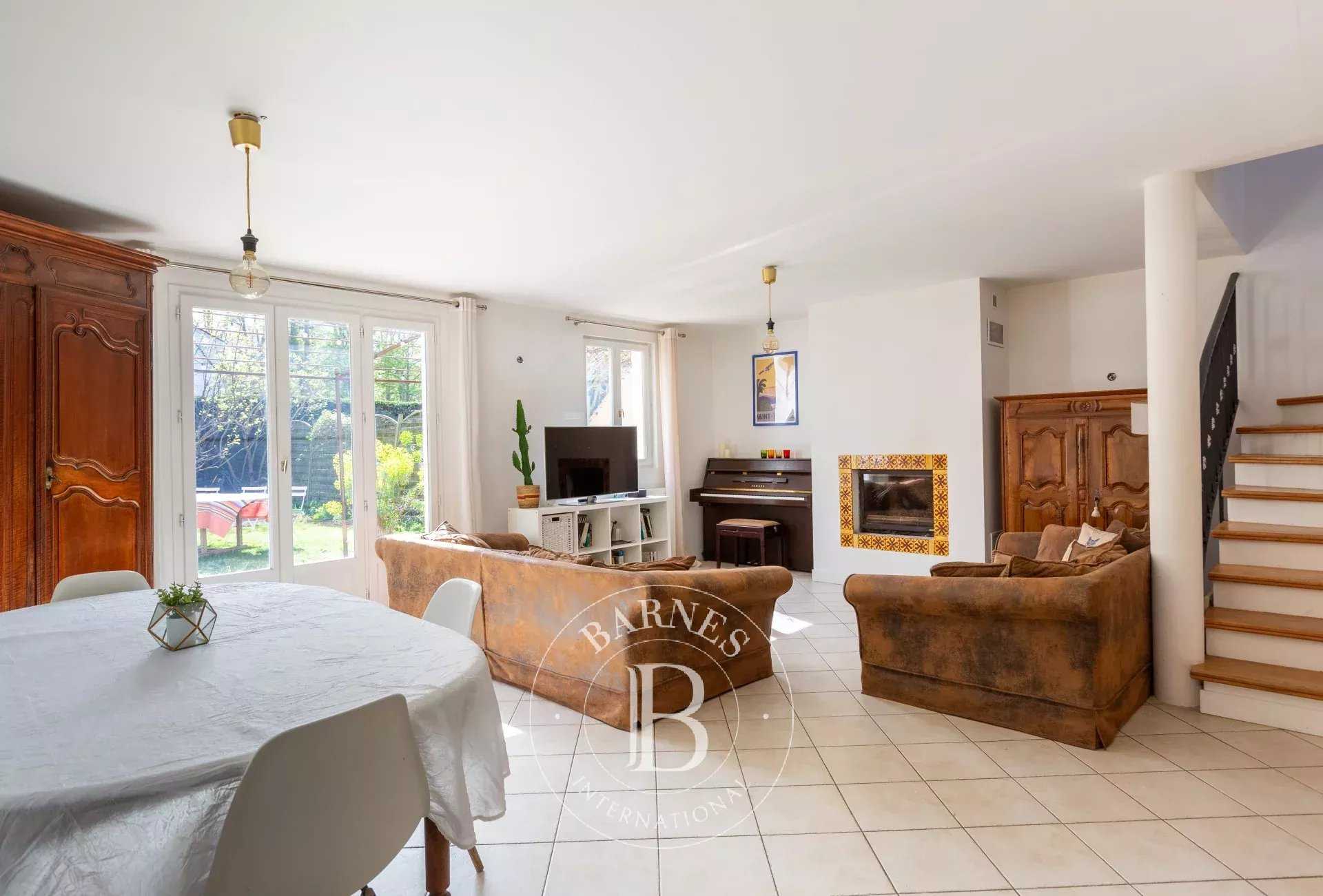 Maisons-Laffitte  - Maison 7 Pièces 5 Chambres