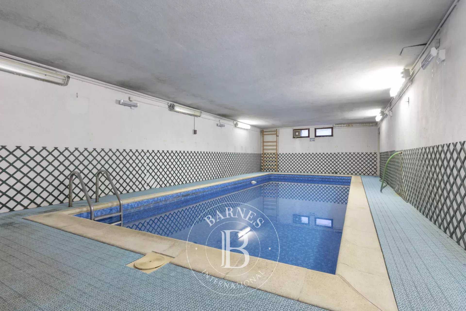 Le Vésinet  - Maison 8 Pièces 4 Chambres