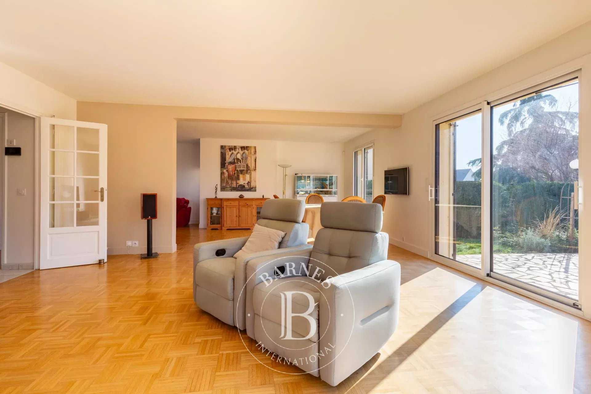 Croissy-sur-Seine  - Maison 8 Pièces 5 Chambres