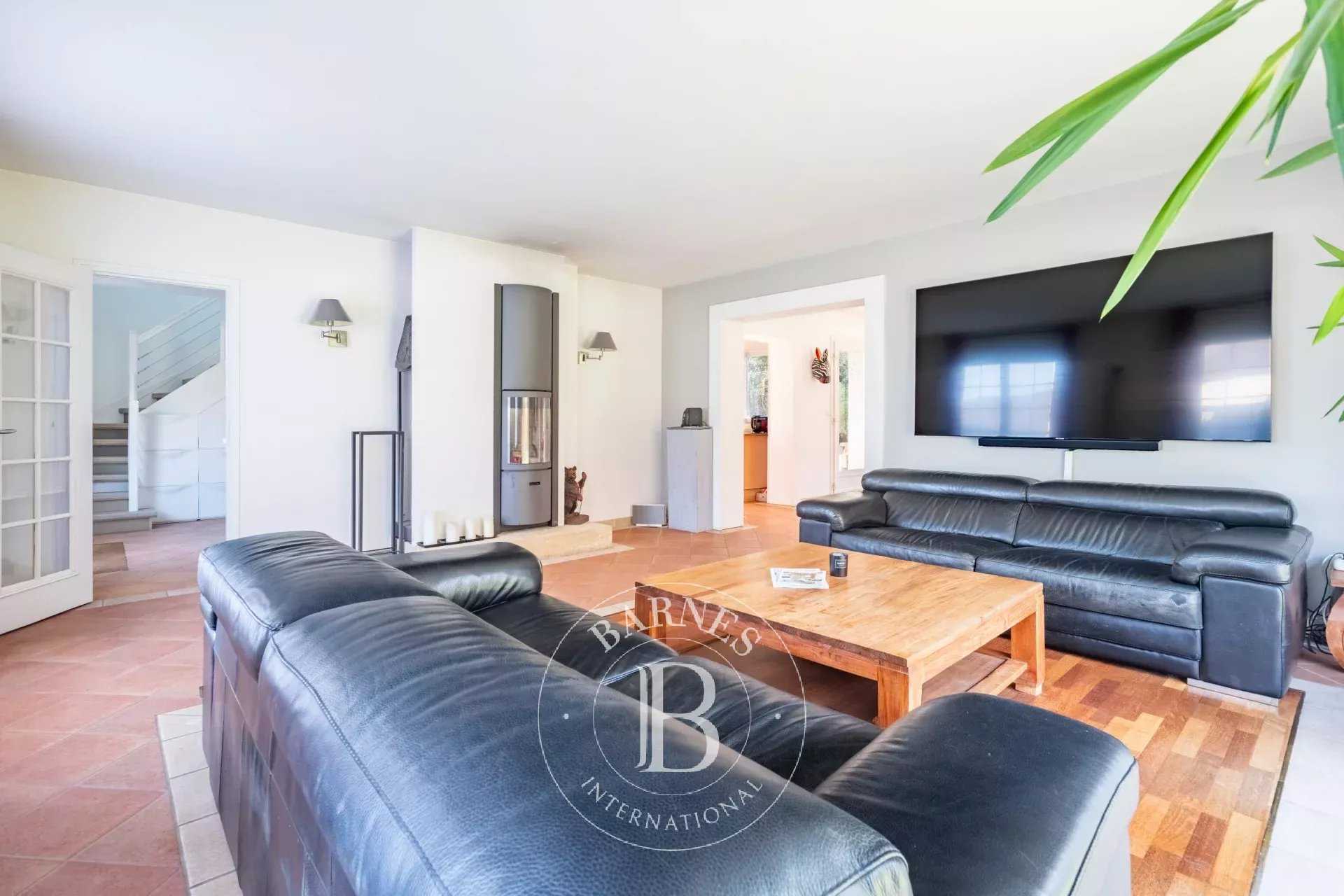 Aigremont  - Maison 7 Pi&egrave;ces 5 Chambres