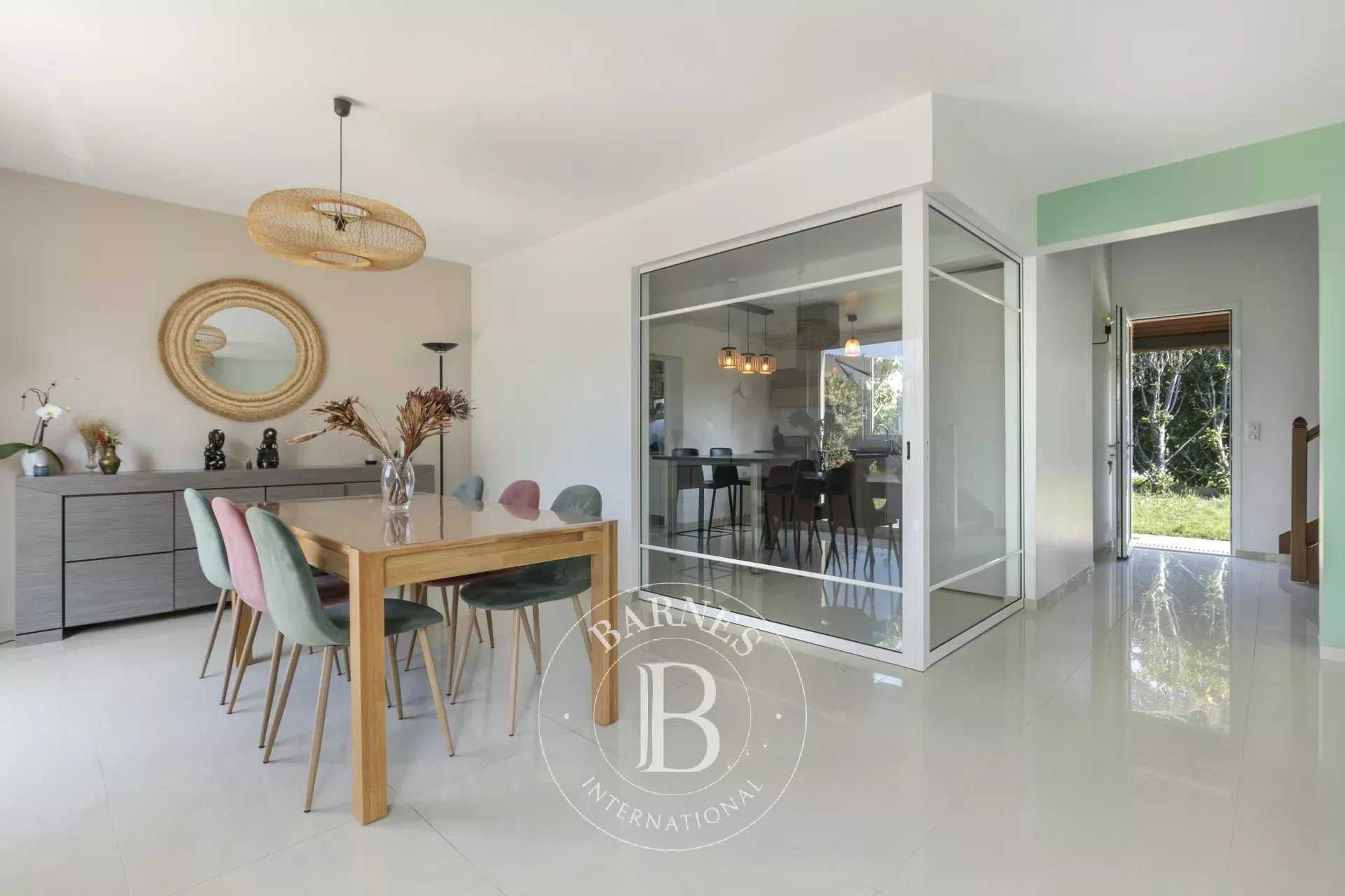 Croissy-sur-Seine  - House 5 Bedrooms