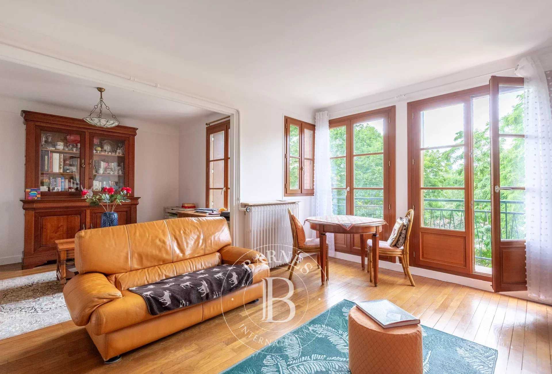 Saint-Germain-en-Laye  - Appartement 3 Pi&egrave;ces 2 Chambres