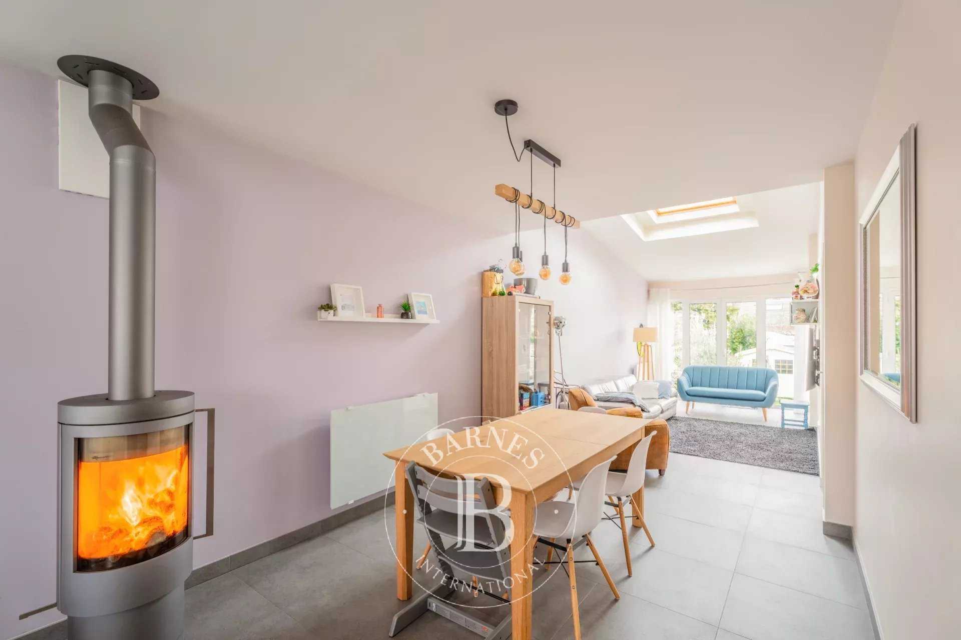 Chatou  - Maison 8 Pièces 5 Chambres