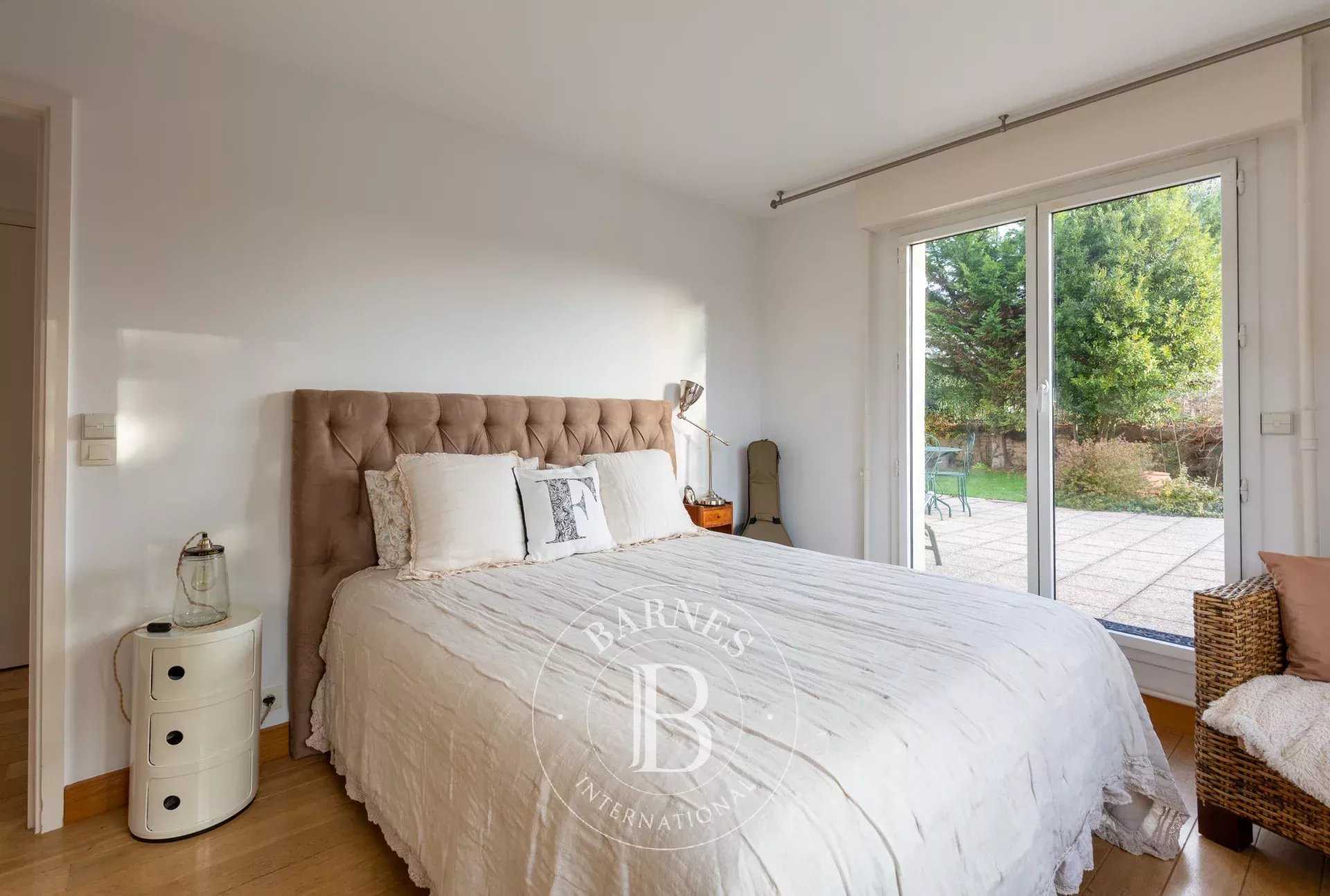 Saint-Germain-en-Laye  - Apartment 2 Bedrooms