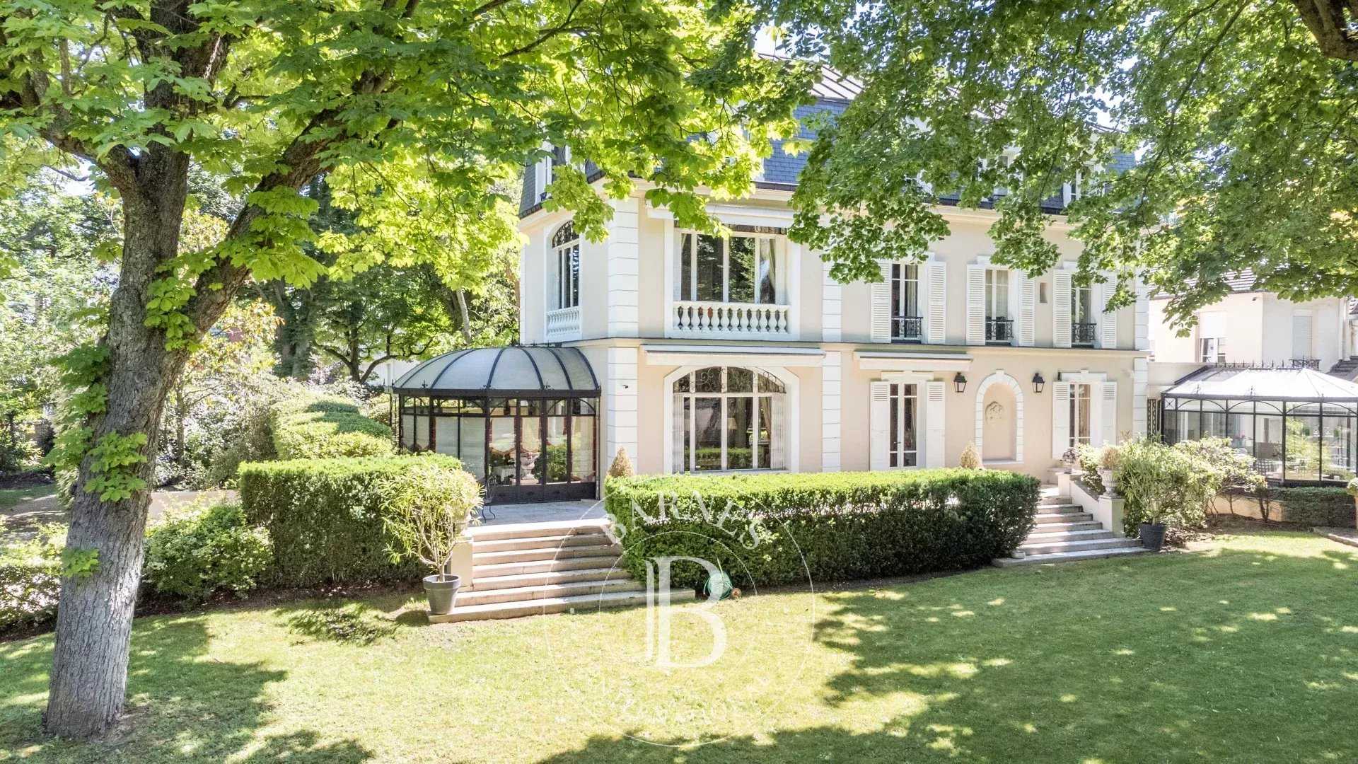 Le Vésinet  - Maison 10 Pi&egrave;ces 5 Chambres