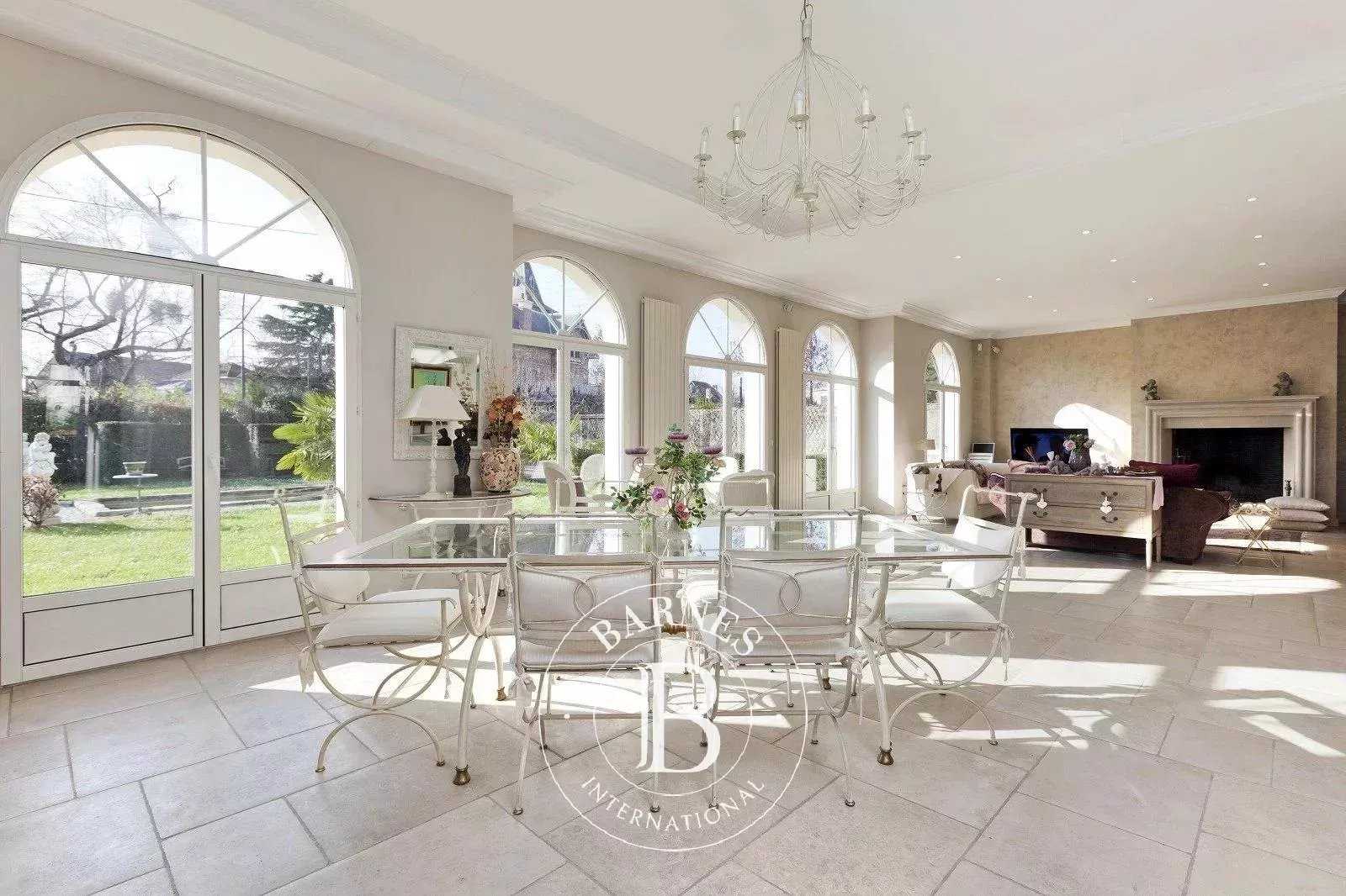 Le Vésinet  - Maison 10 Pi&egrave;ces