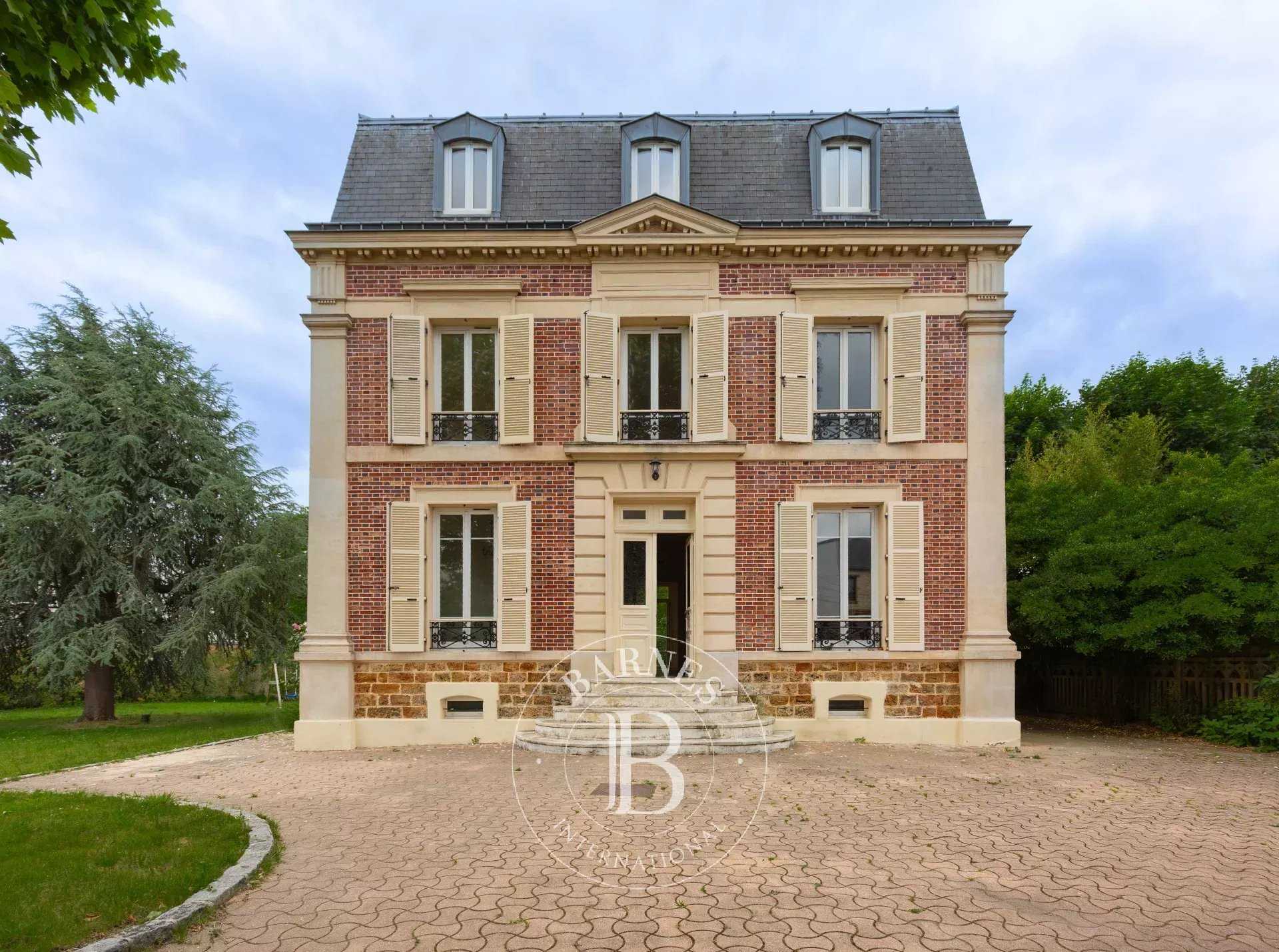 Chatou  - Maison 10 Pi&egrave;ces 5 Chambres