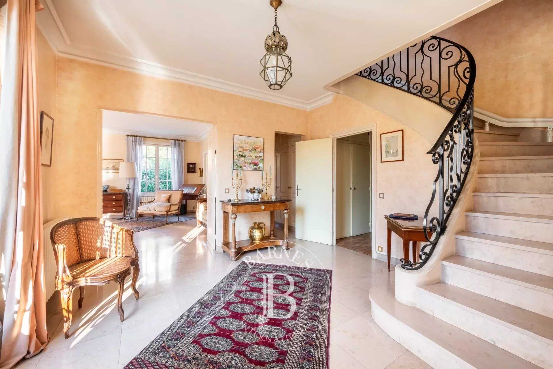 Le Vésinet  - Maison 10 Pièces 7 Chambres