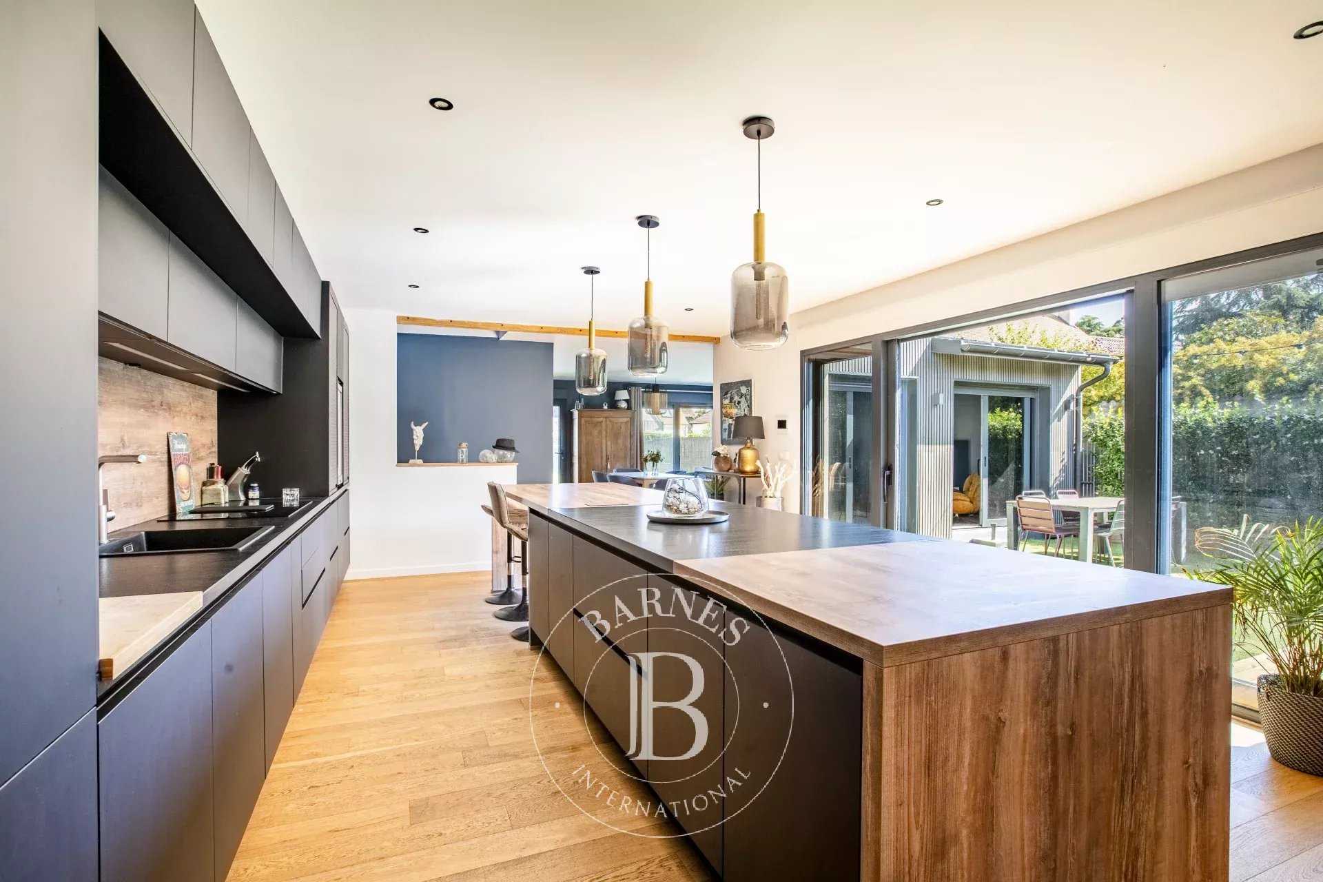 Croissy-sur-Seine  - House 4 Bedrooms