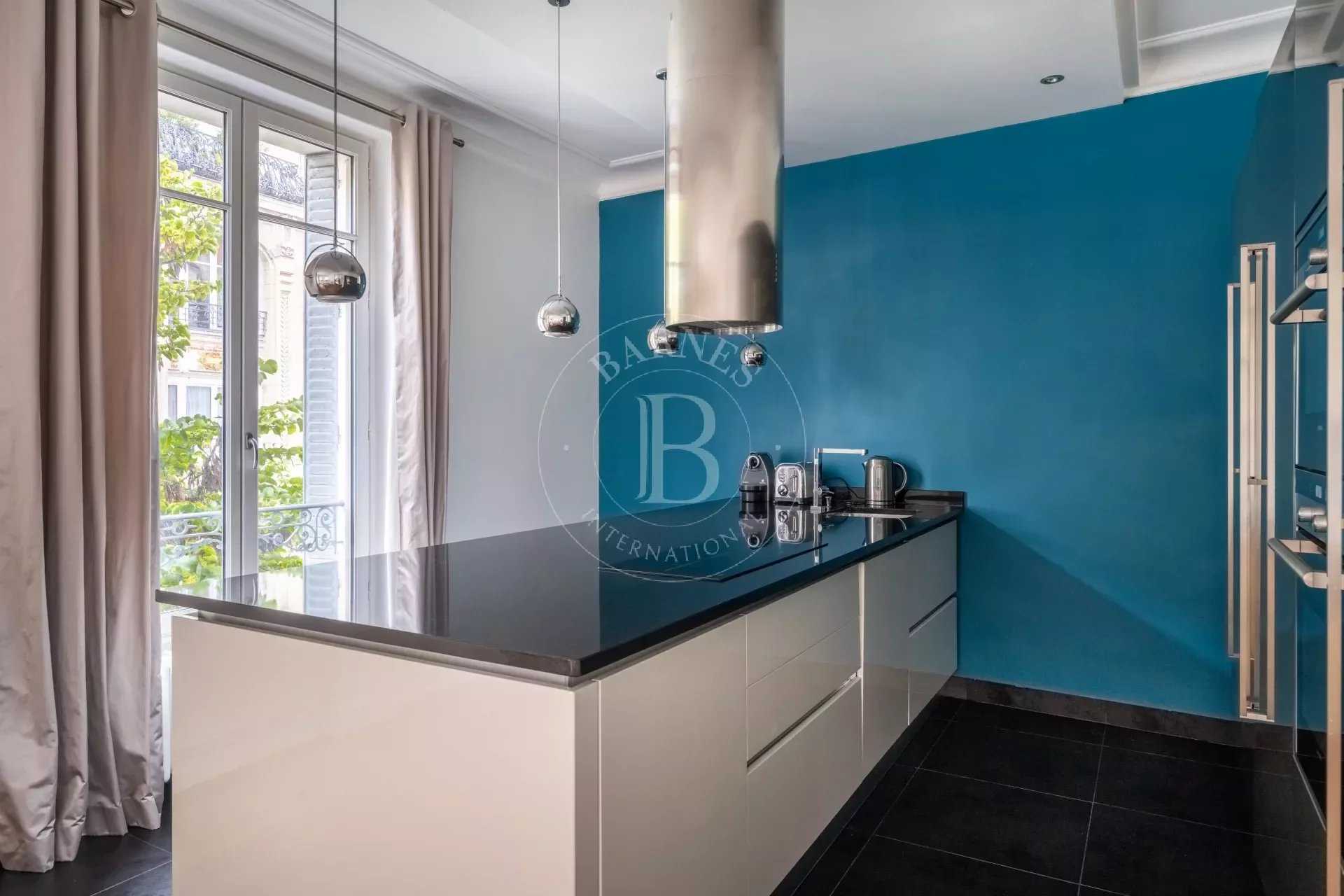 Saint-Germain-en-Laye  - House 5 Bedrooms