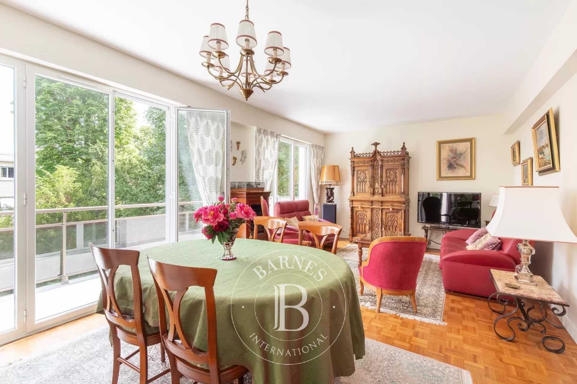 Saint-Germain-en-Laye  - Appartement 5 Pi&egrave;ces 2 Chambres