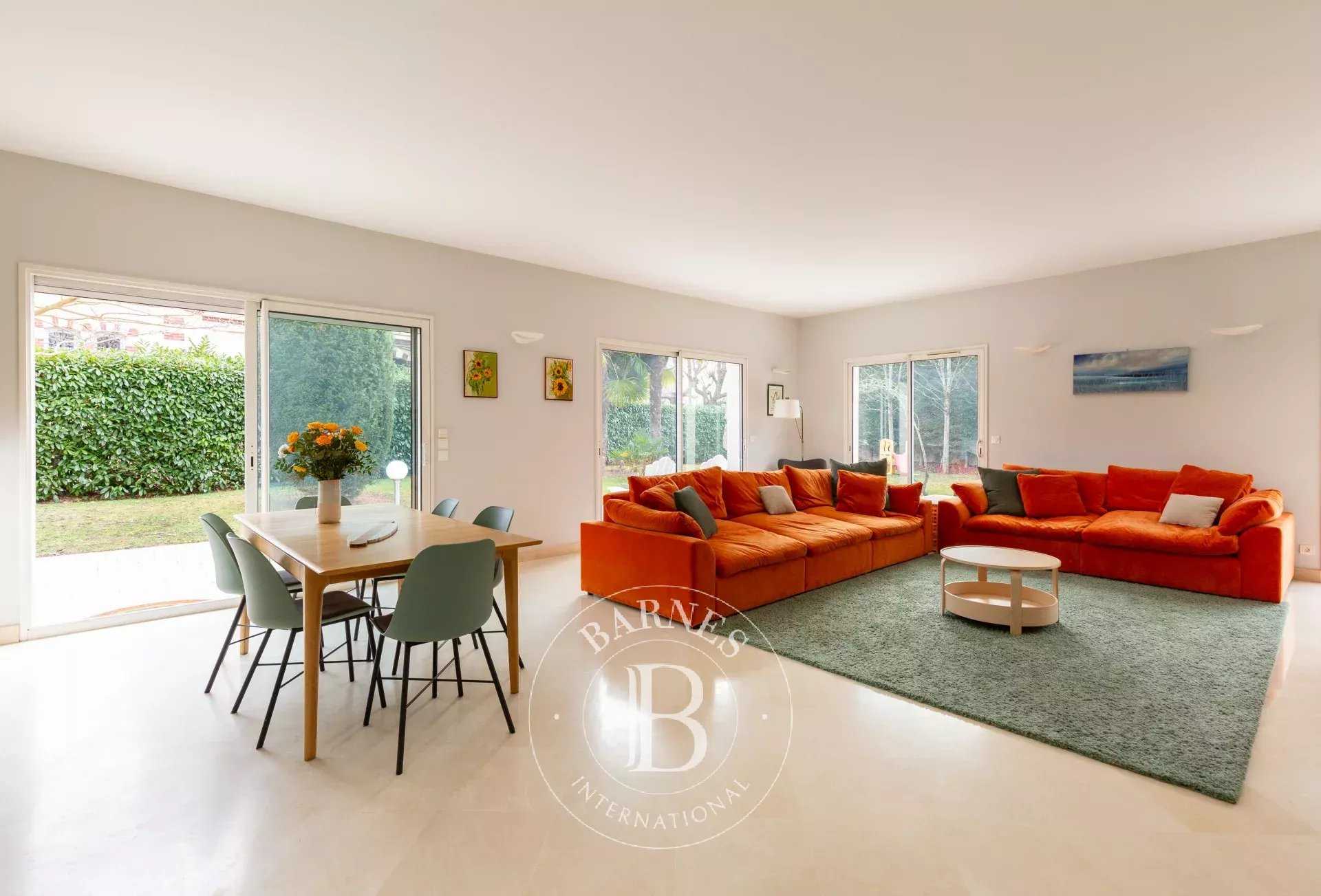 Le Vésinet  - Maison 9 Pi&egrave;ces 5 Chambres