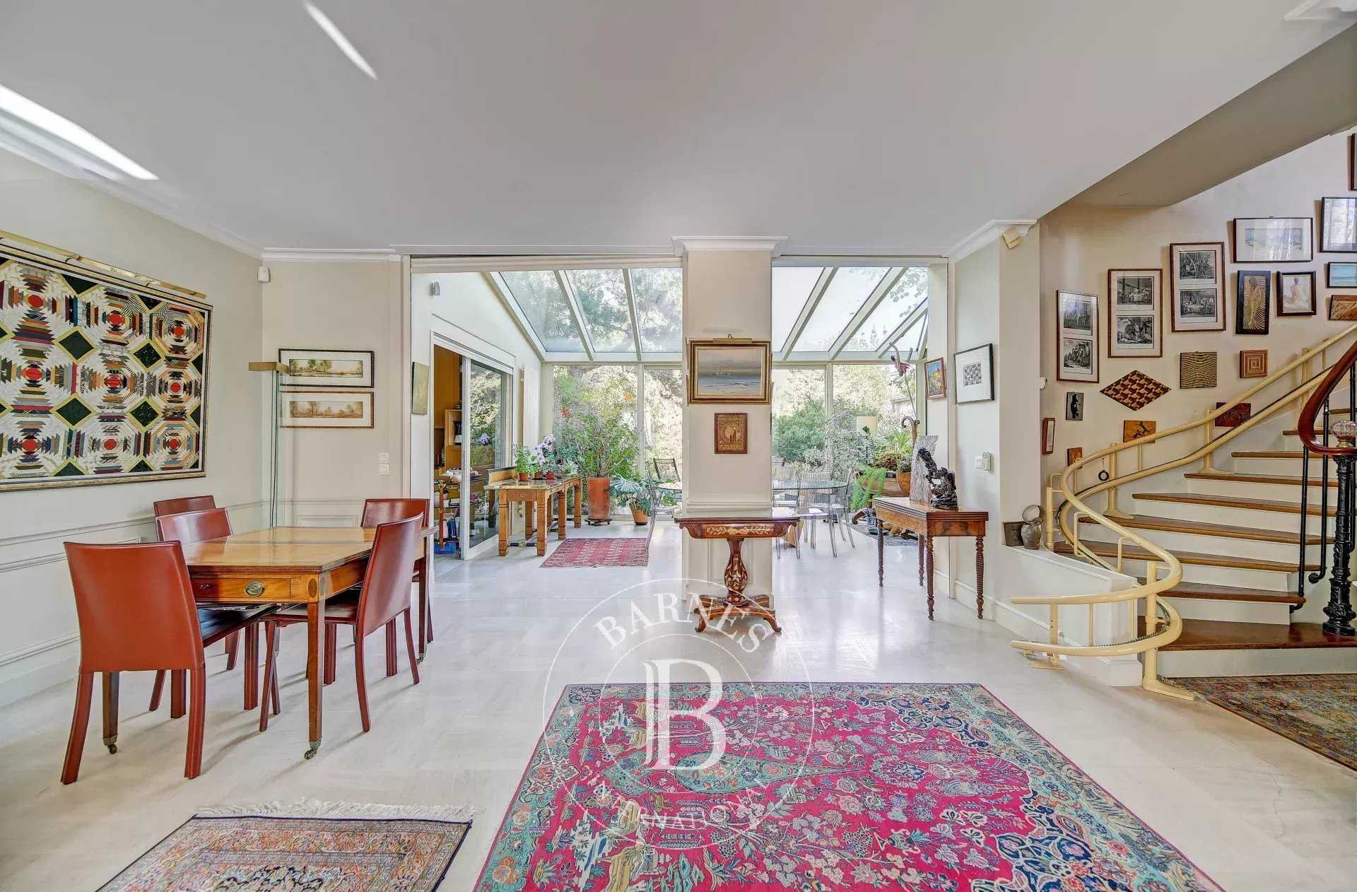 Saint-Germain-en-Laye  - House 6 Bedrooms