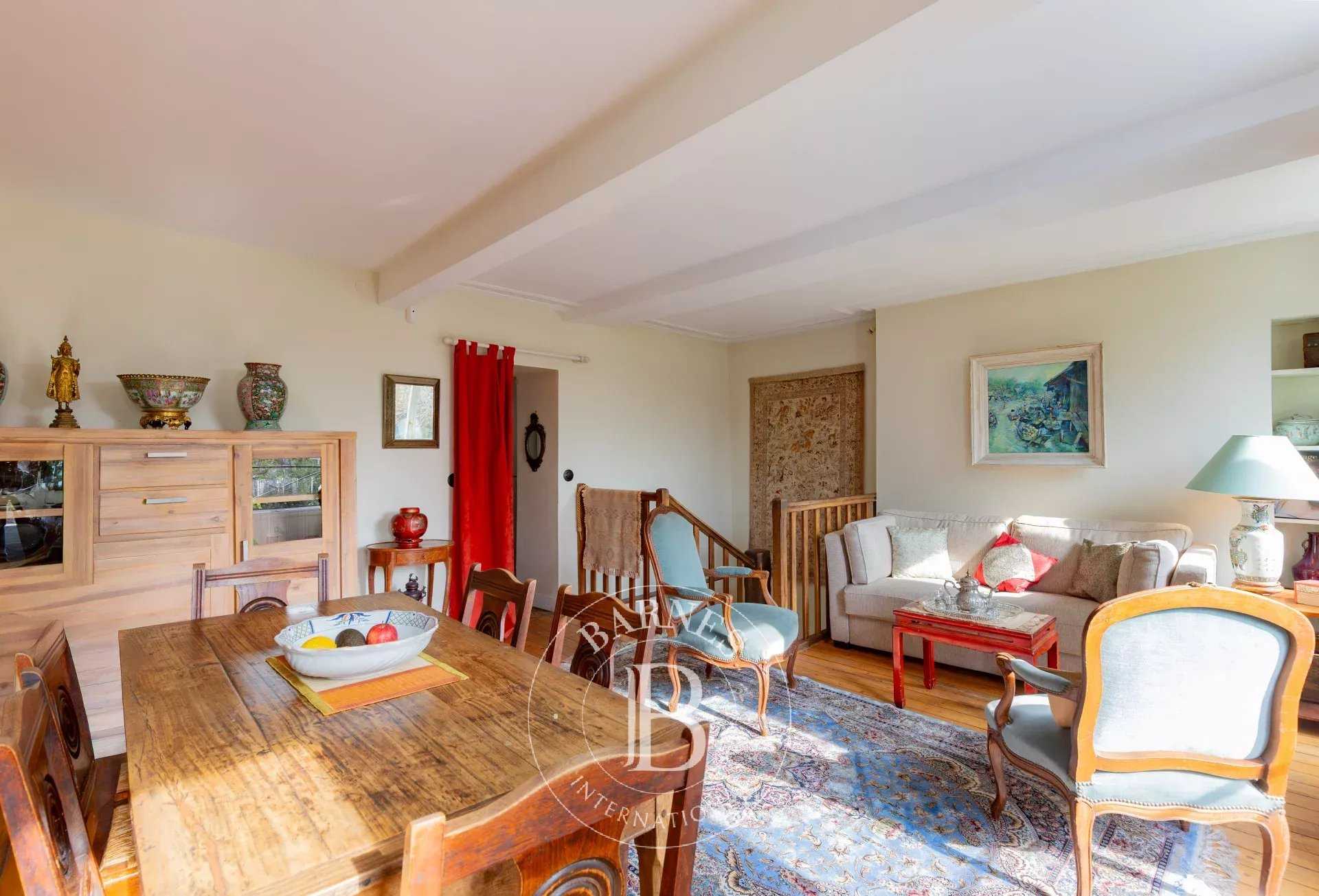 Saint-Germain-en-Laye  - Appartement 7 Pi&egrave;ces 3 Chambres